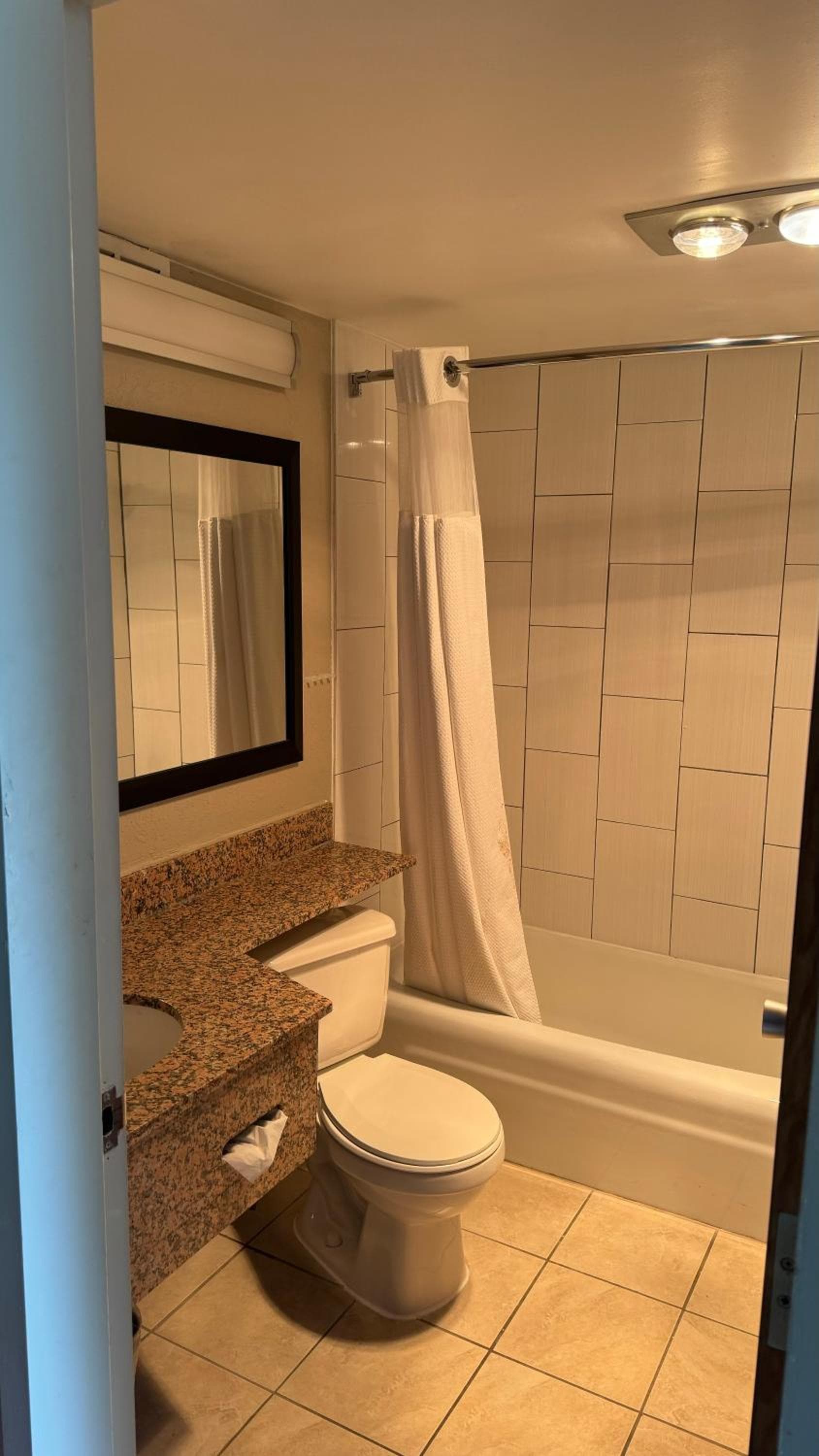 AmericInn by Wyndham Grand Rapids Airport North gallery photo in Grand Rapids, MI — image 25