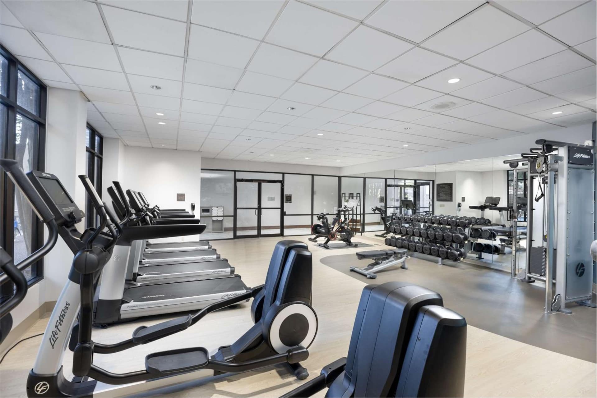 DoubleTree by Hilton Houston Medical Center Hotel & Suites interior in Houston, TX — gallery photo 2