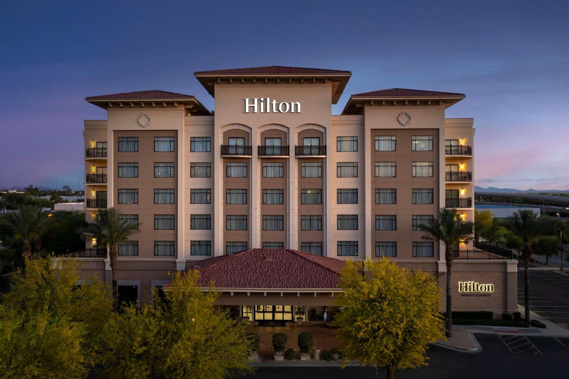 Hilton Phoenix Chandler interior in Chandler, AZ — gallery photo 2