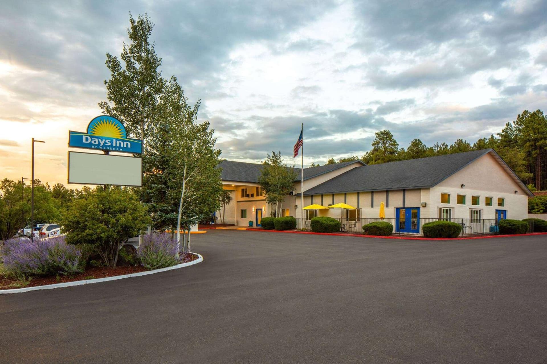 Days Inn by Wyndham Williams featured exterior or lobby in Williams, AZ — similar hotel
