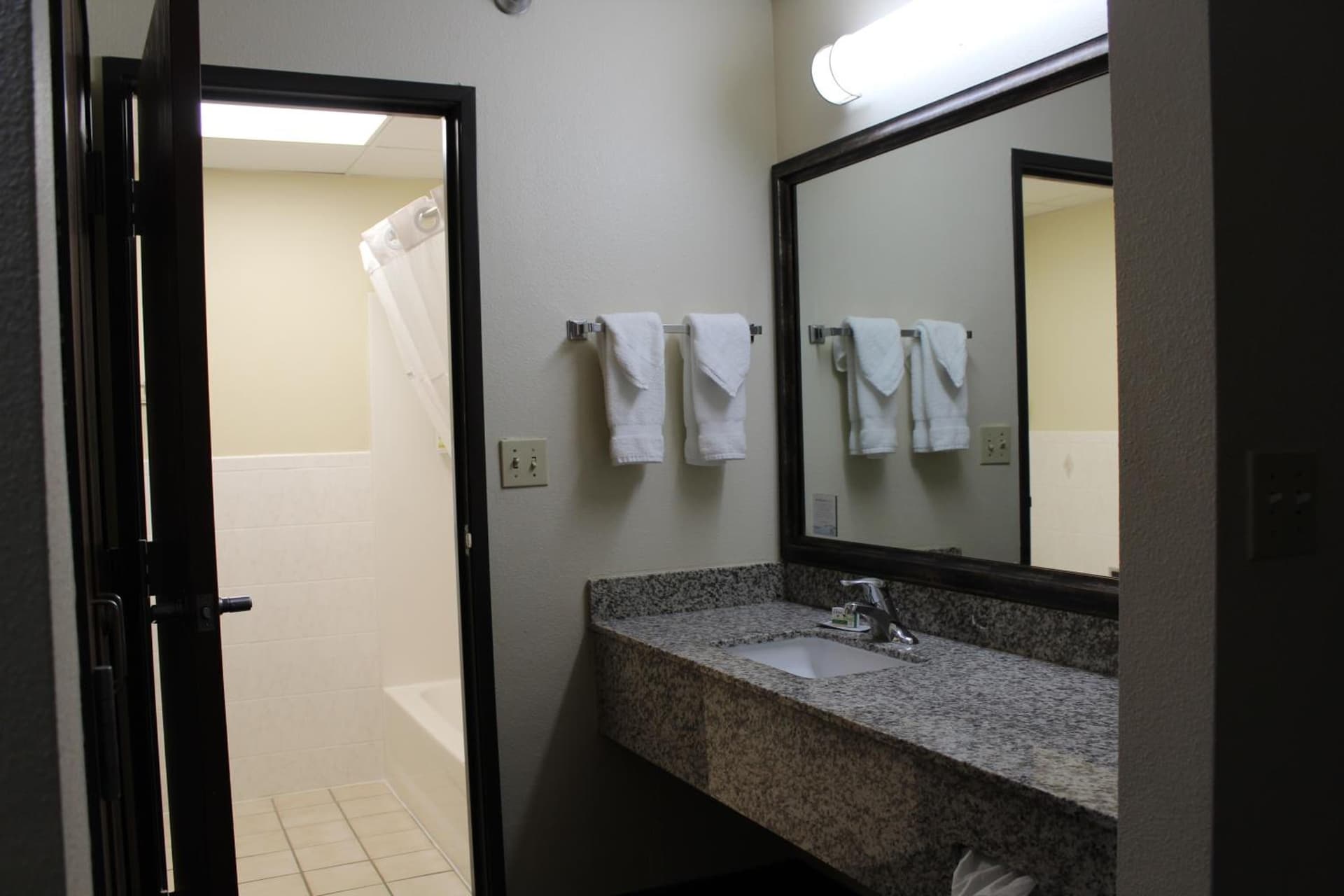 AmericInn by Wyndham Windsor Ft. Collins gallery photo in Fort Collins, CO — image 82