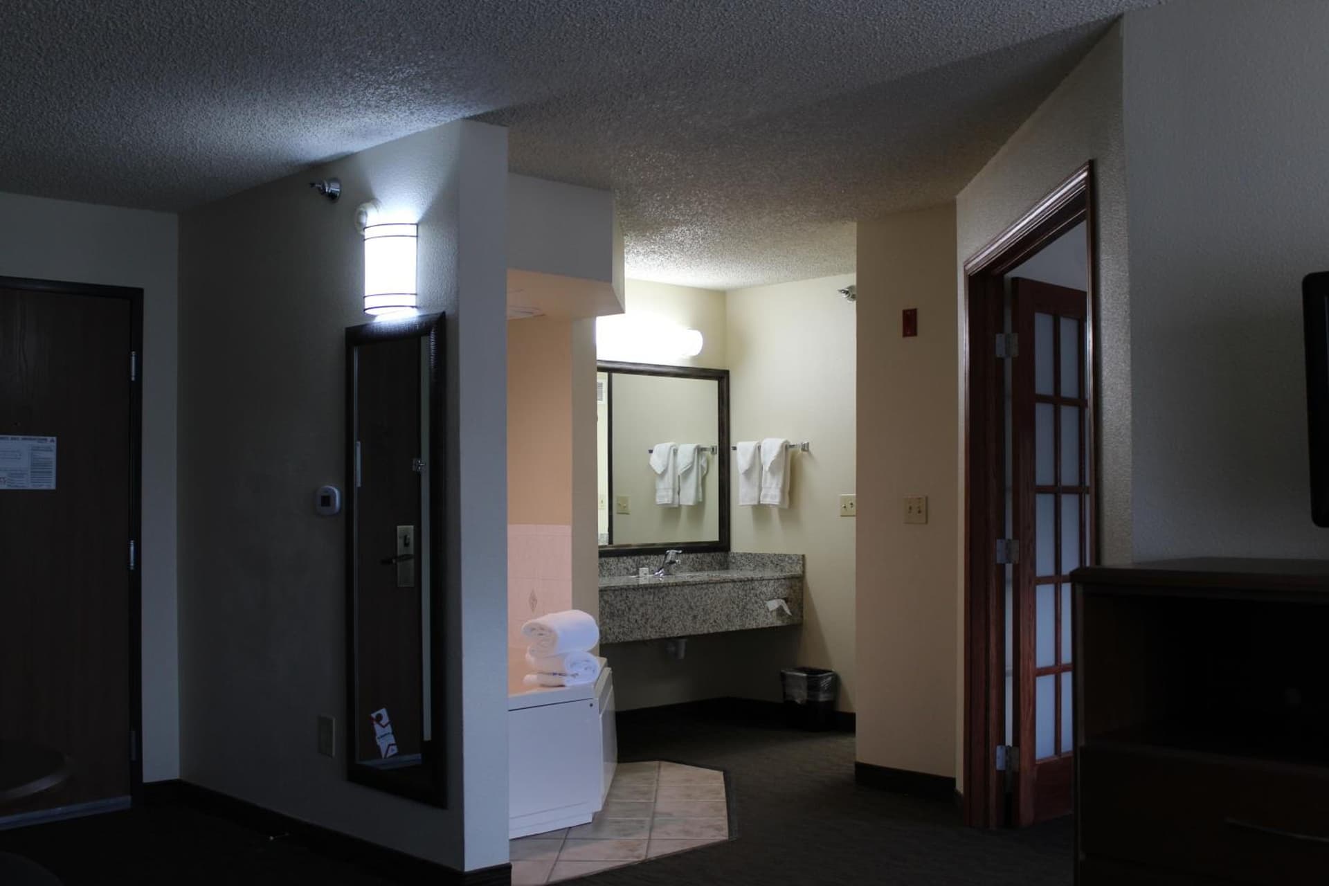 AmericInn by Wyndham Windsor Ft. Collins gallery photo in Fort Collins, CO — image 11