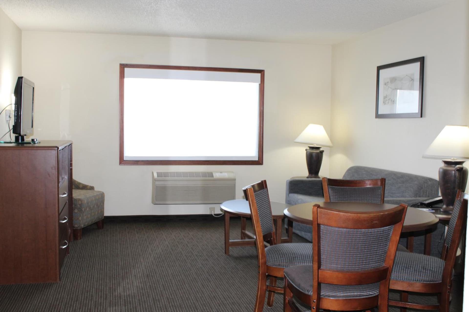 AmericInn by Wyndham Windsor Ft. Collins gallery photo in Fort Collins, CO — image 46