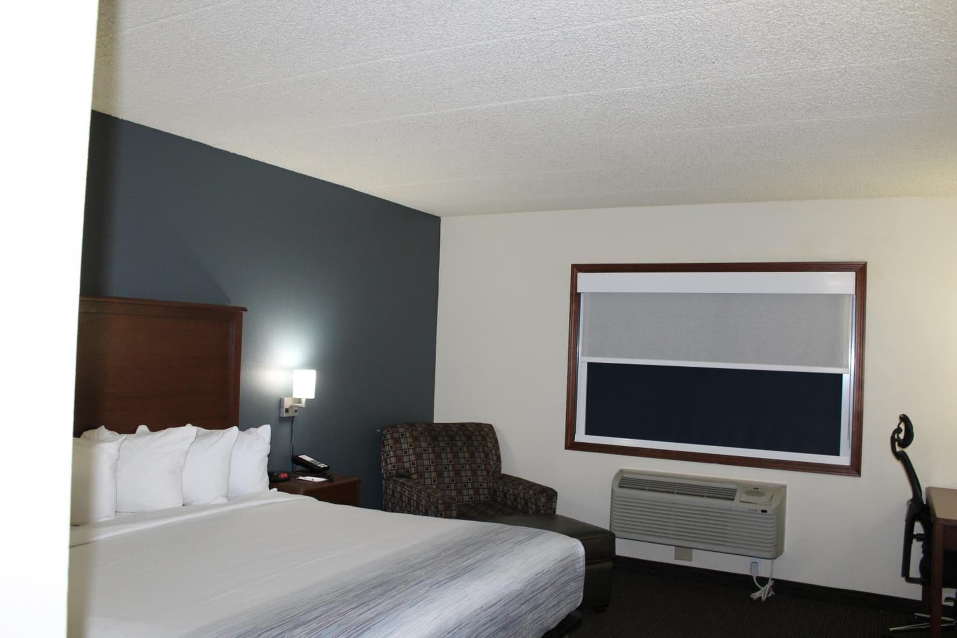 AmericInn by Wyndham Windsor Ft. Collins gallery photo in Fort Collins, CO — image 33