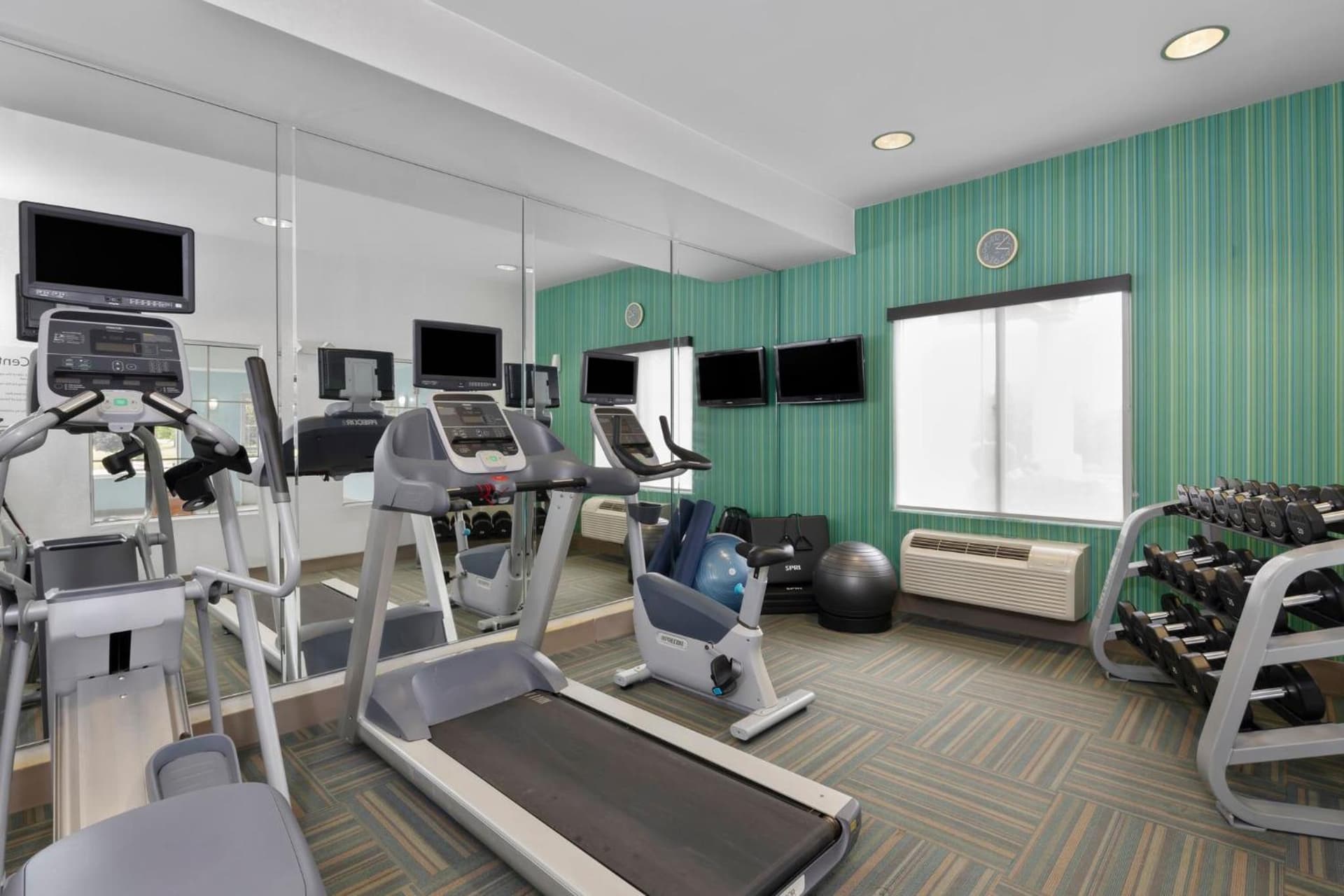 Holiday Inn Express Hotel & Suites West Coxsackie by IHG gallery photo in West Coxsackie, NY — image 46
