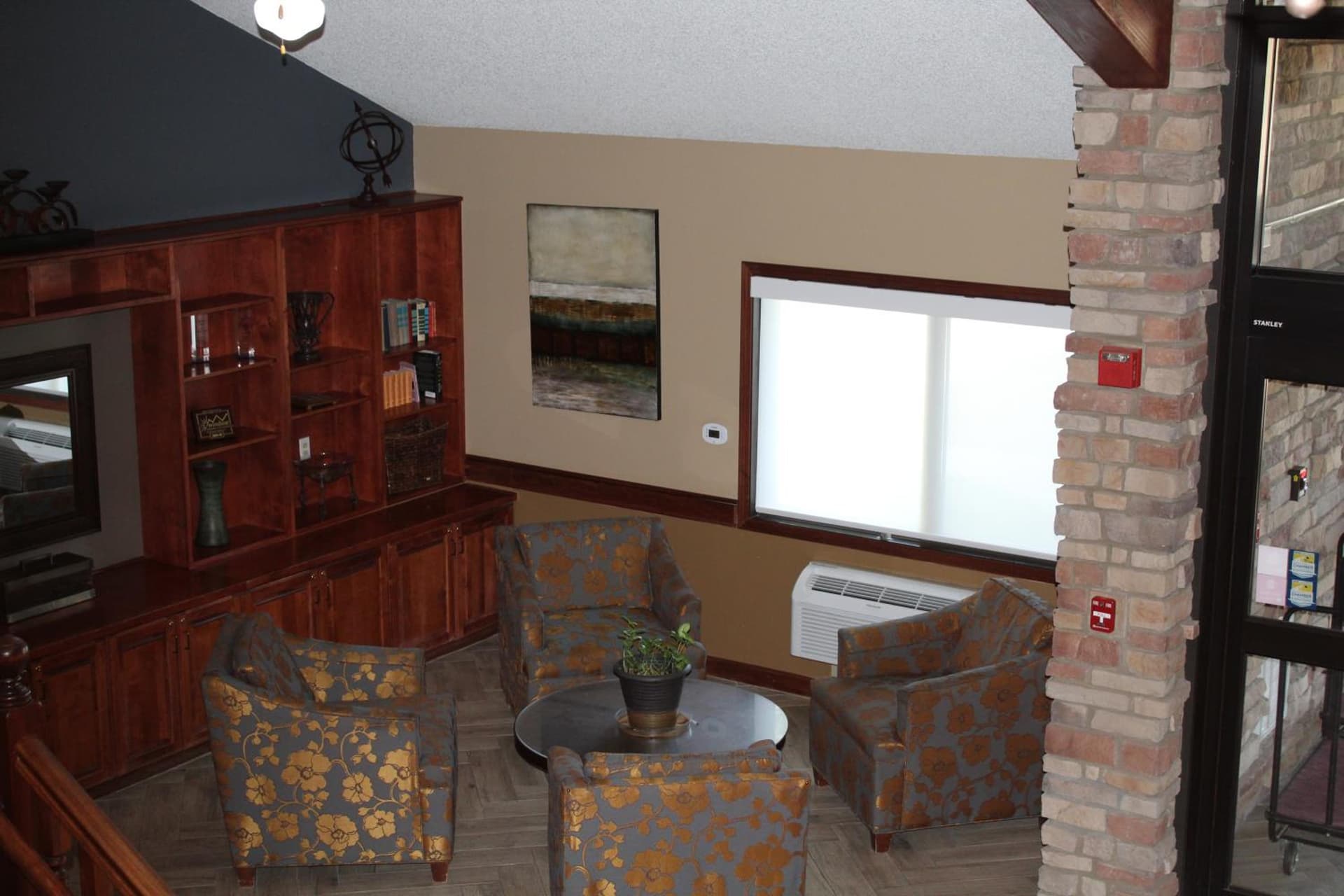 AmericInn by Wyndham Windsor Ft. Collins gallery photo in Fort Collins, CO — image 78