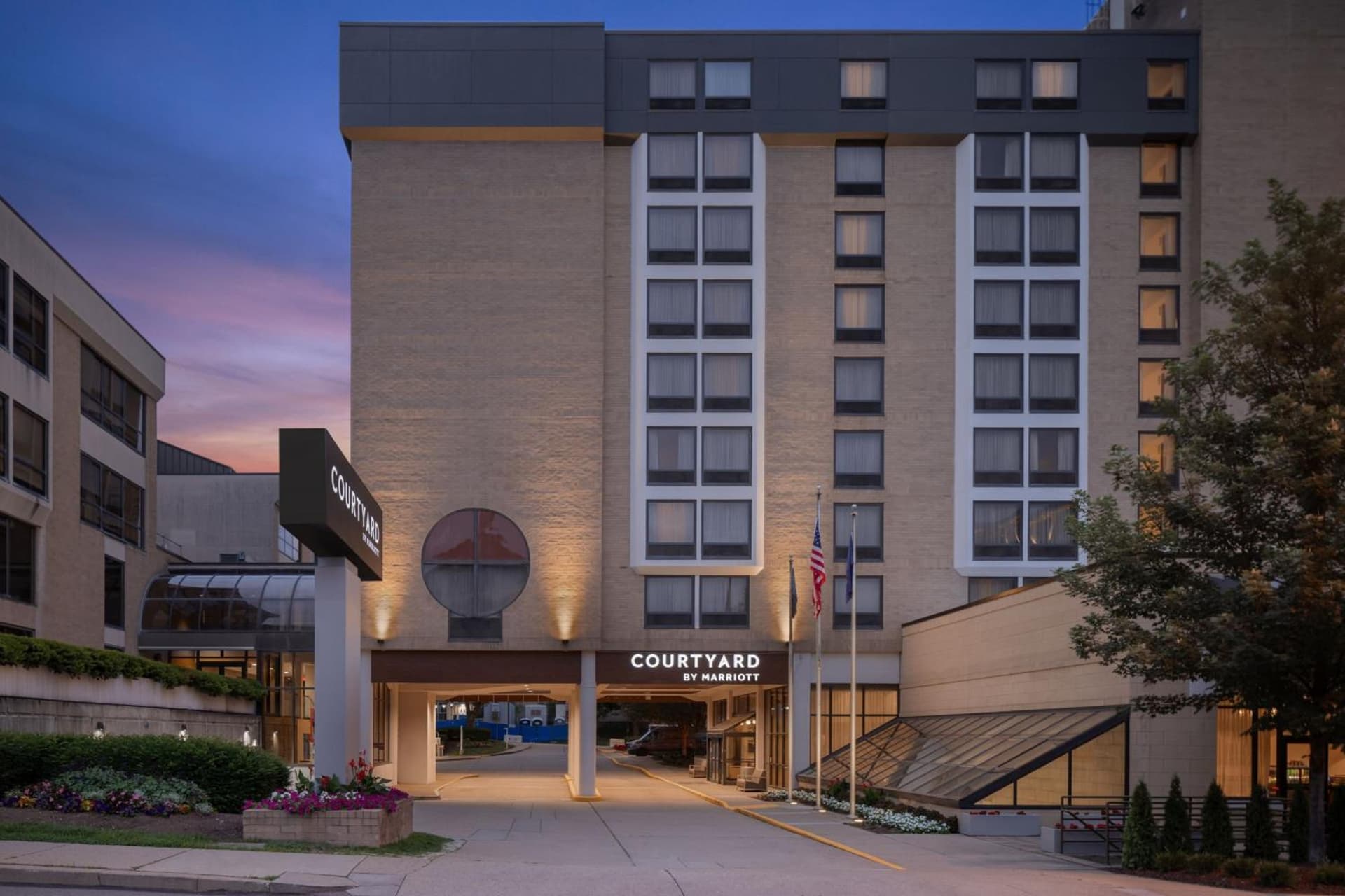 Courtyard by Marriott Pittsburgh University Center property views in Pittsburgh, PA — gallery photo 3