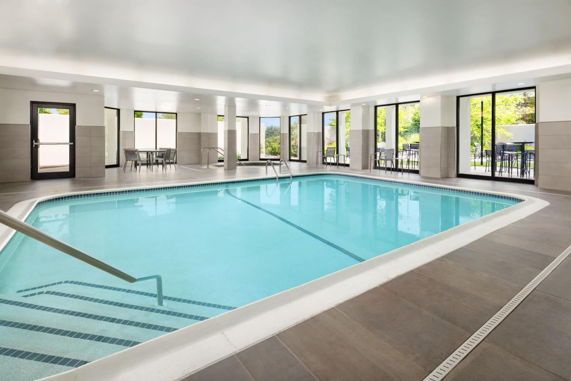 Courtyard by Marriott Concord gallery photo in Concord, NH — image 15