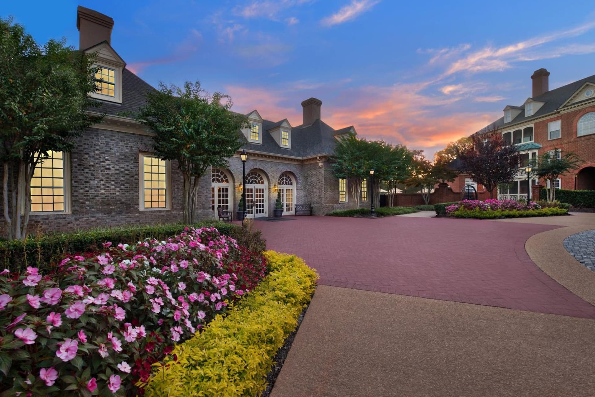 Marriott's Manor Club at Ford's Colony featured exterior or lobby in Williamsburg, VA — similar hotel