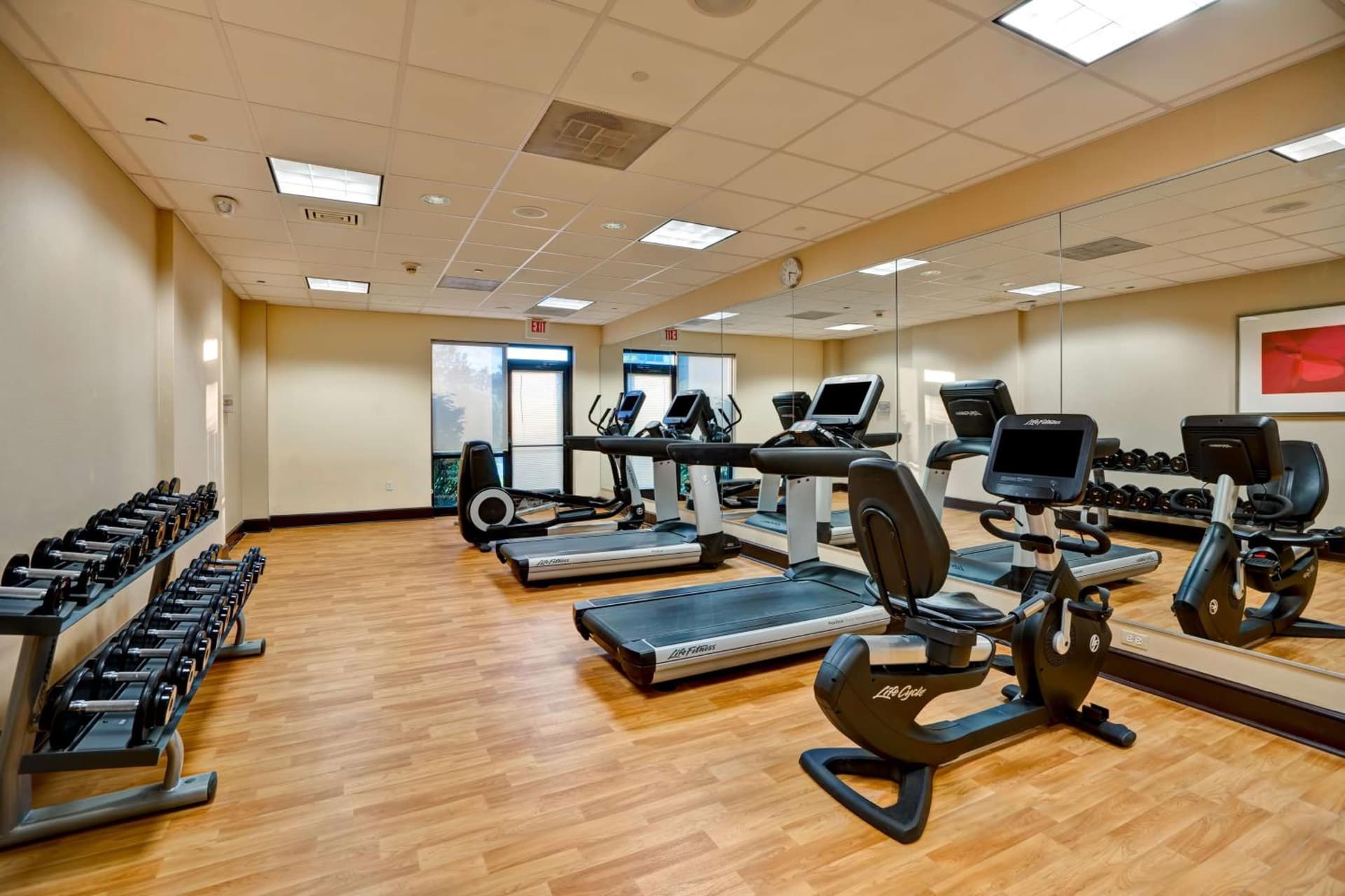 Hyatt Place Baltimore/BWI Airport property views in Linthicum Heights, MD — gallery photo 3