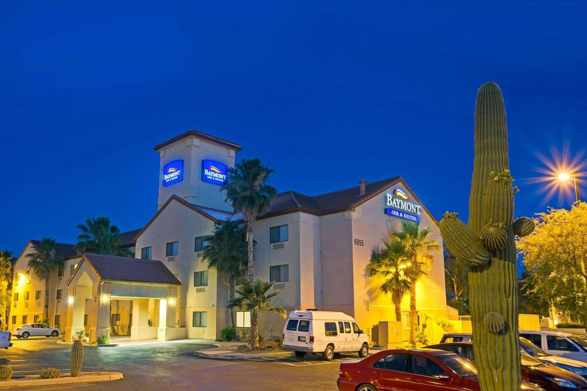 Baymont by Wyndham Tucson Airport interior in Tucson, AZ — gallery photo 2