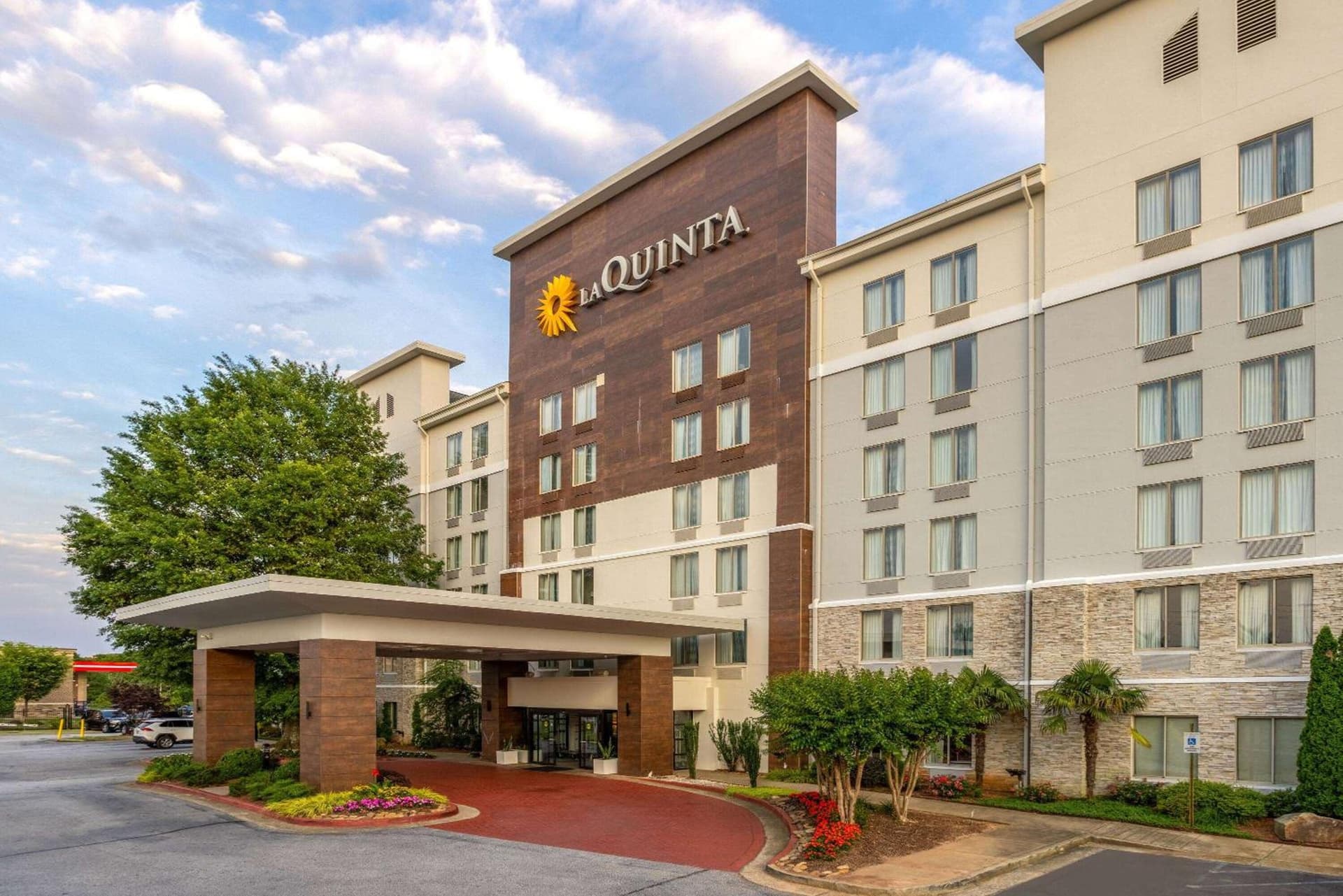 La Quinta by Wyndham Atlanta Airport North exterior or lobby in Atlanta, GA — main listing photo