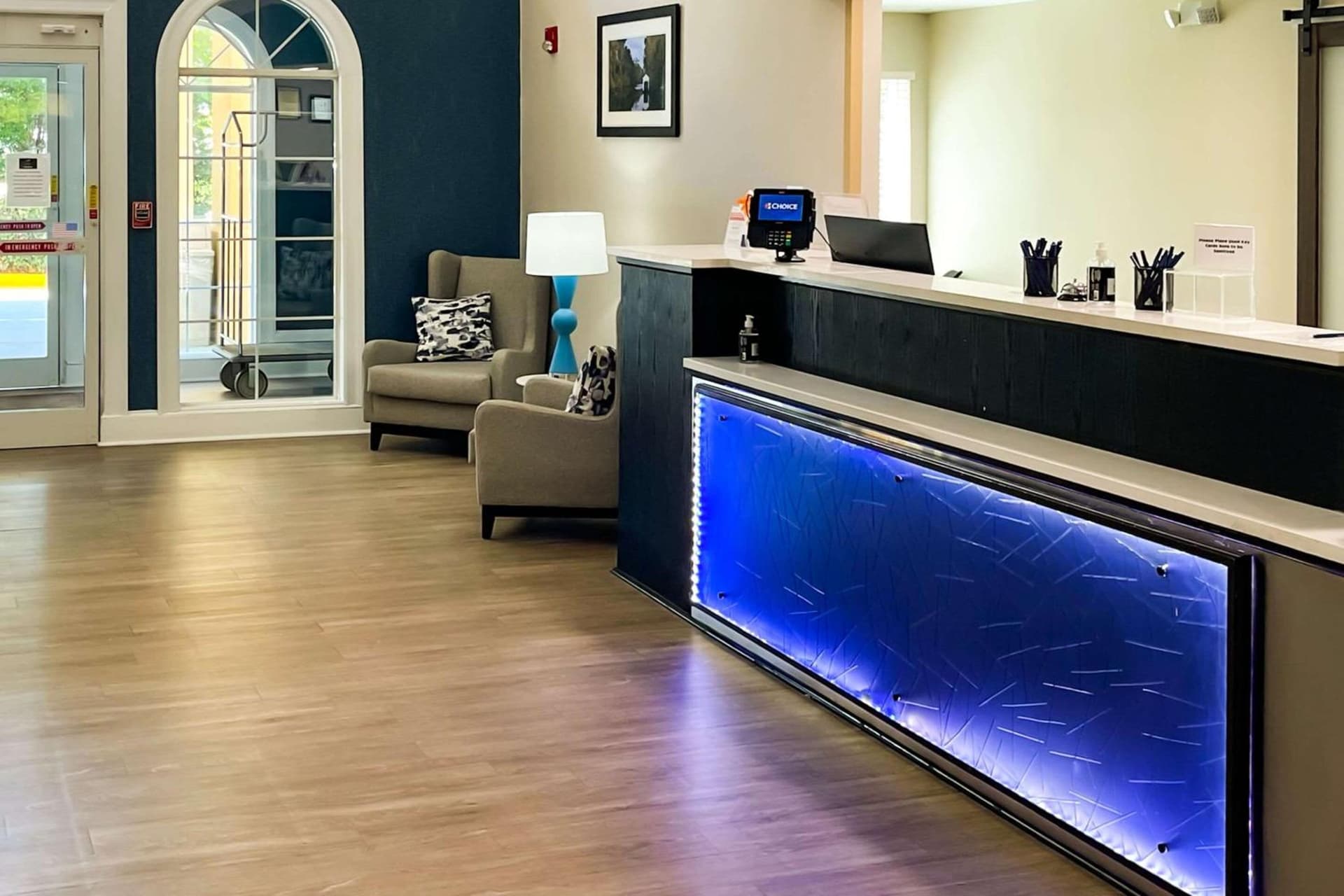Comfort Suites Salisbury I-85 interior in Salisbury, NC — gallery photo 2