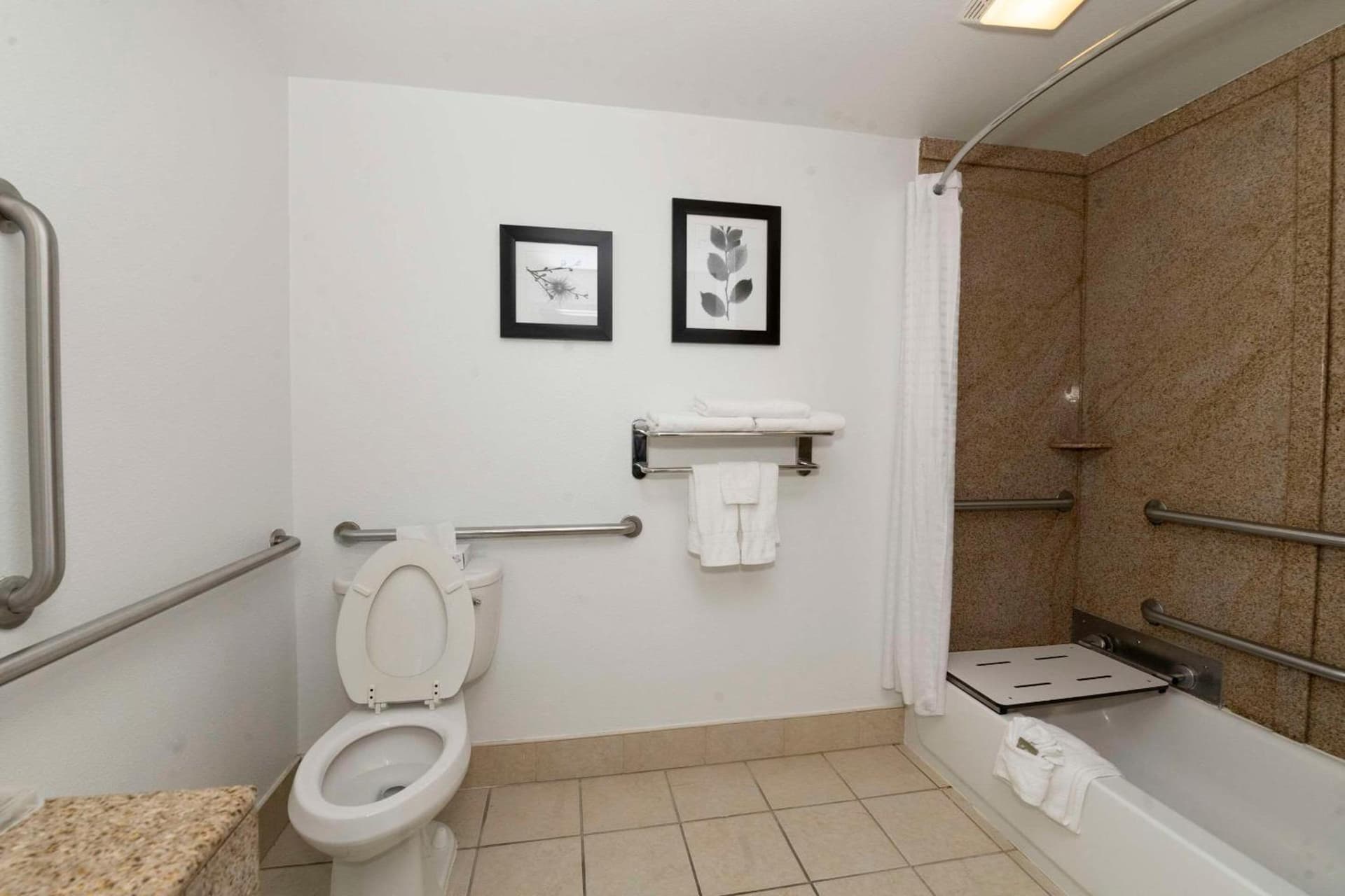 Country Inn & Suites by Radisson, Harrisburg - Hershey West, PA gallery photo in Harrisburg, PA — image 6