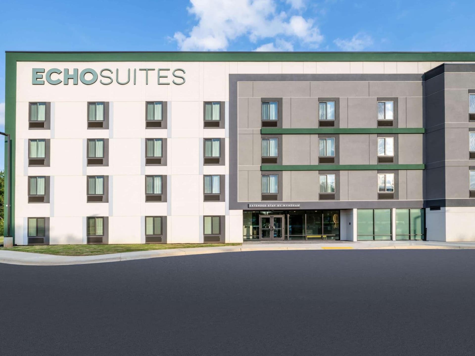 ECHO Suites Extended Stay by Wyndham Spartanburg gallery photo in Spartanburg, SC — image 32