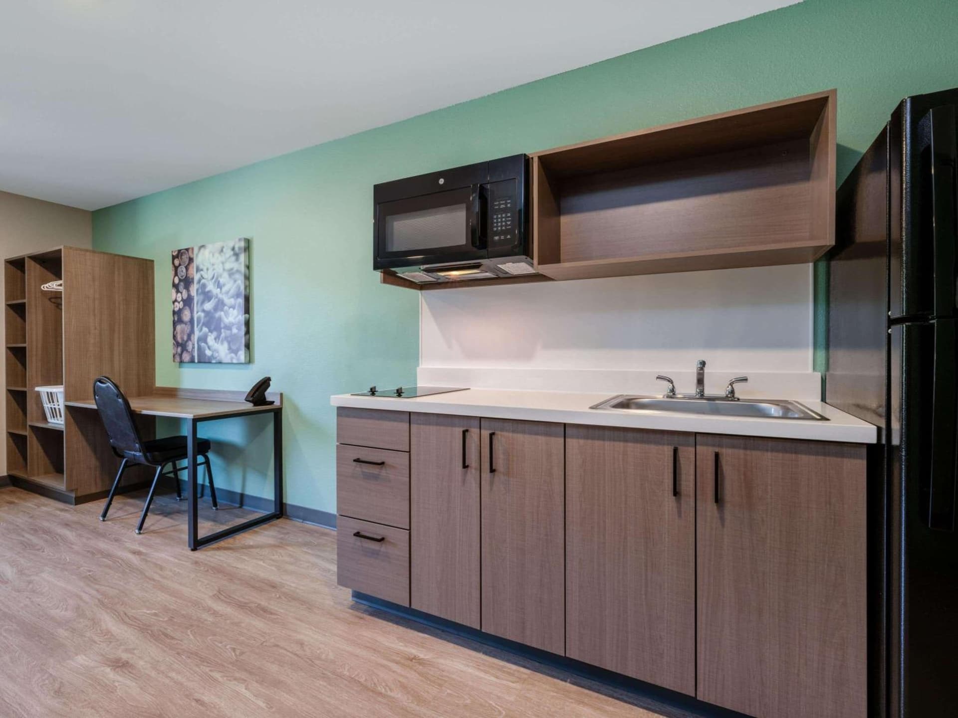 ECHO Suites Extended Stay by Wyndham Spartanburg gallery photo in Spartanburg, SC — image 35
