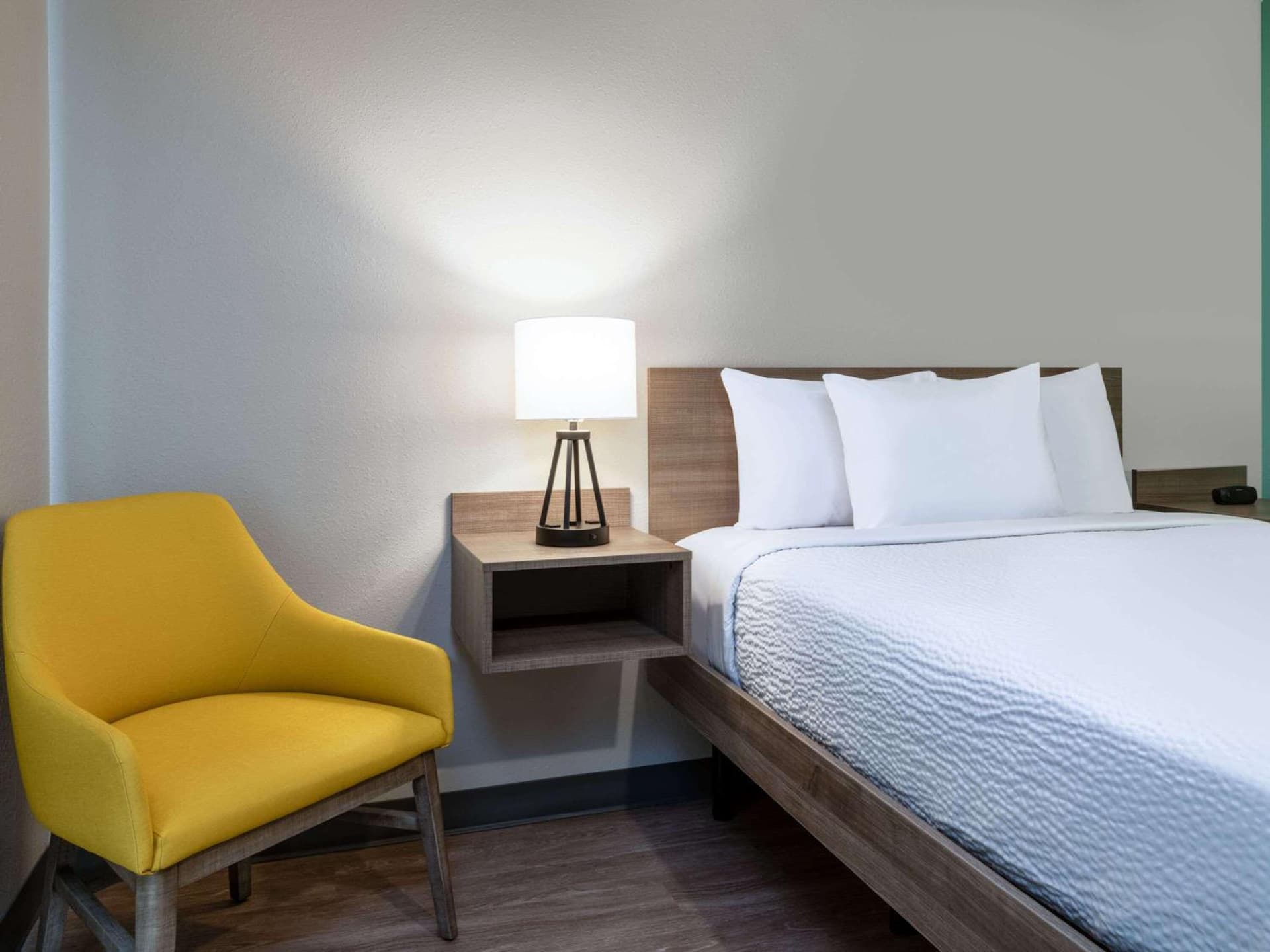 ECHO Suites Extended Stay by Wyndham Spartanburg gallery photo in Spartanburg, SC — image 16