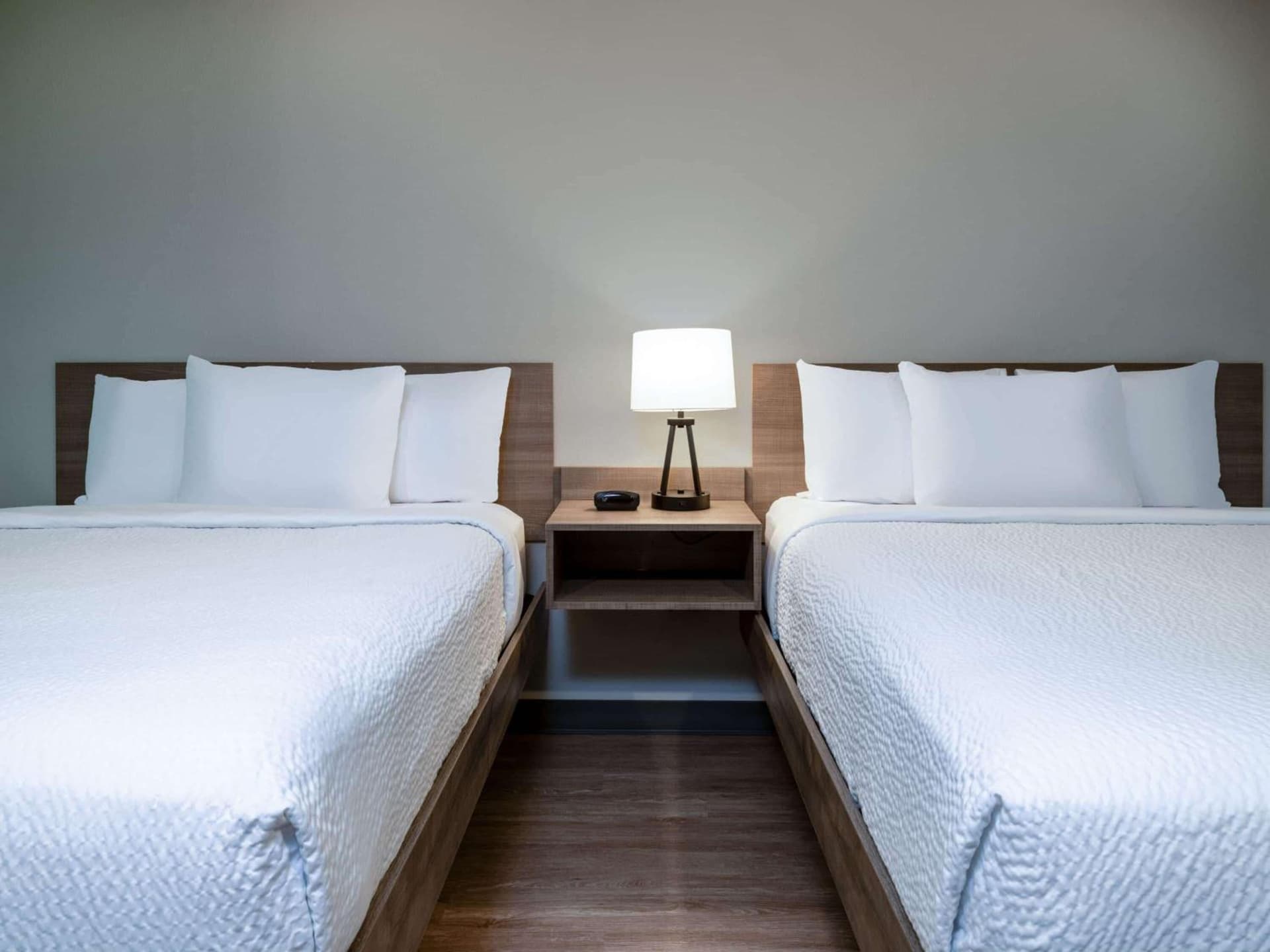 ECHO Suites Extended Stay by Wyndham Spartanburg interior in Spartanburg, SC — gallery photo 2