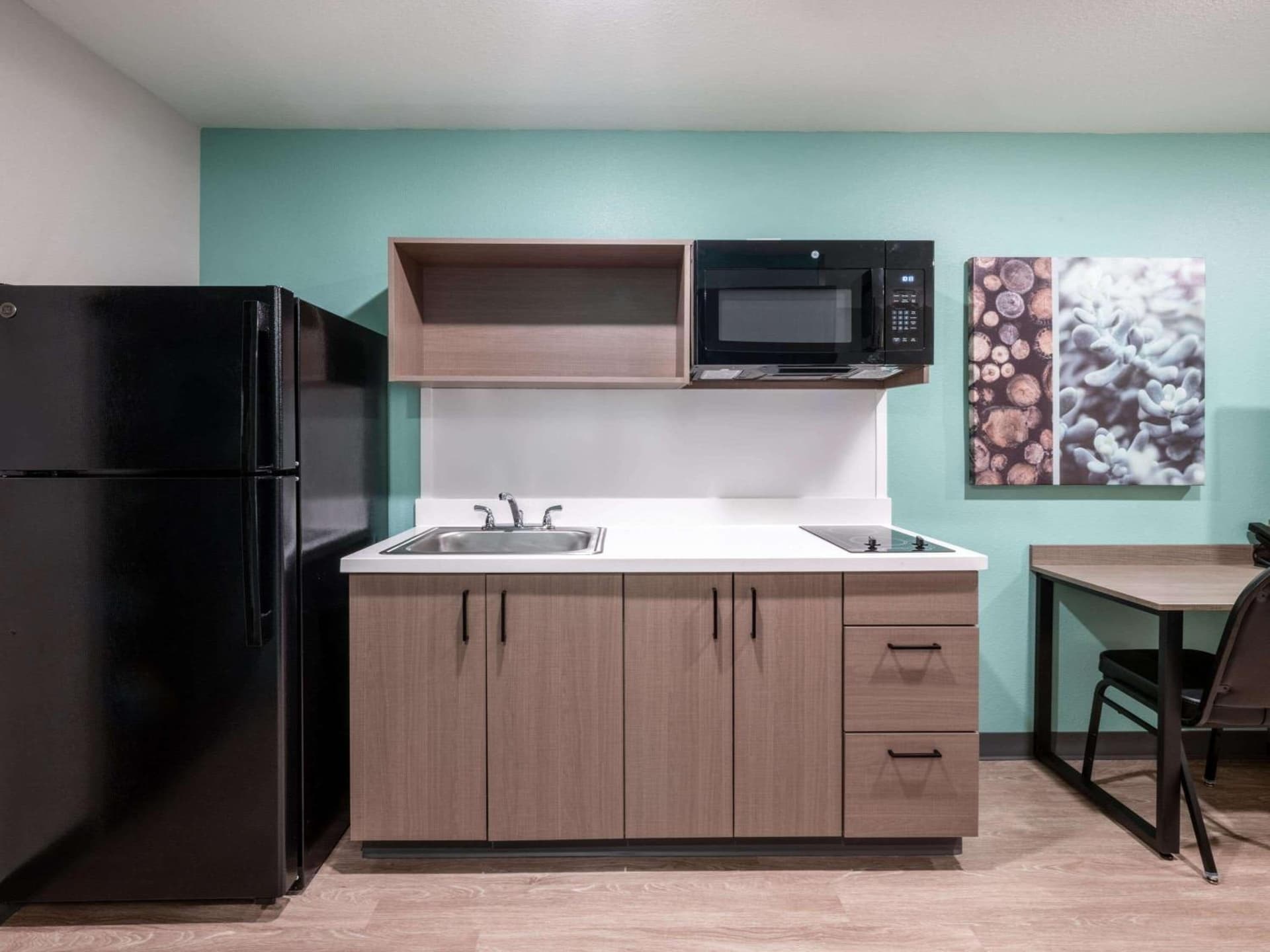 ECHO Suites Extended Stay by Wyndham Spartanburg gallery photo in Spartanburg, SC — image 27