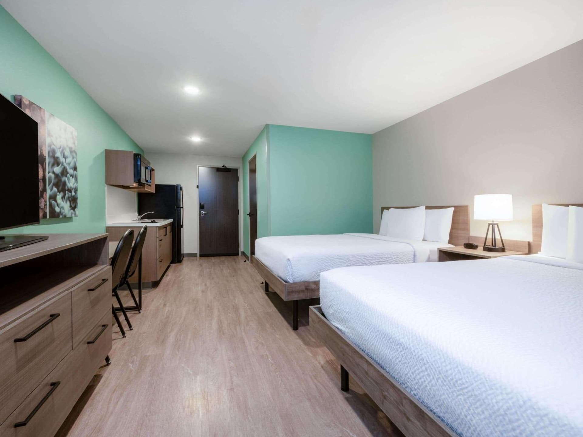 ECHO Suites Extended Stay by Wyndham Spartanburg gallery photo in Spartanburg, SC — image 12