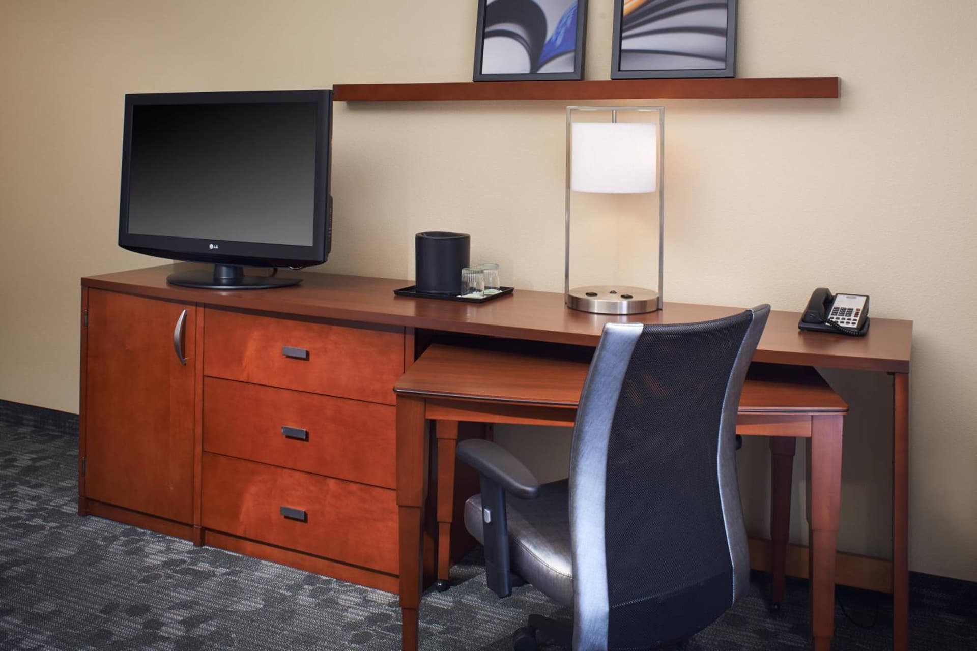 Courtyard by Marriott Rockford gallery photo in Rockford, IL — image 10