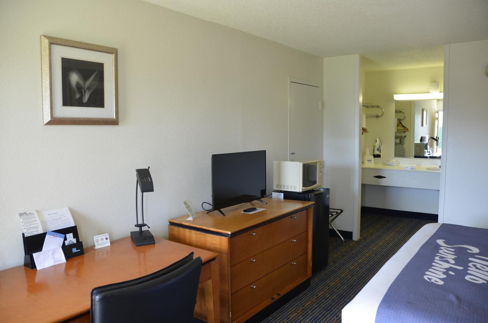 Days Inn by Wyndham Luray Shenandoah gallery photo in Luray, VA — image 5