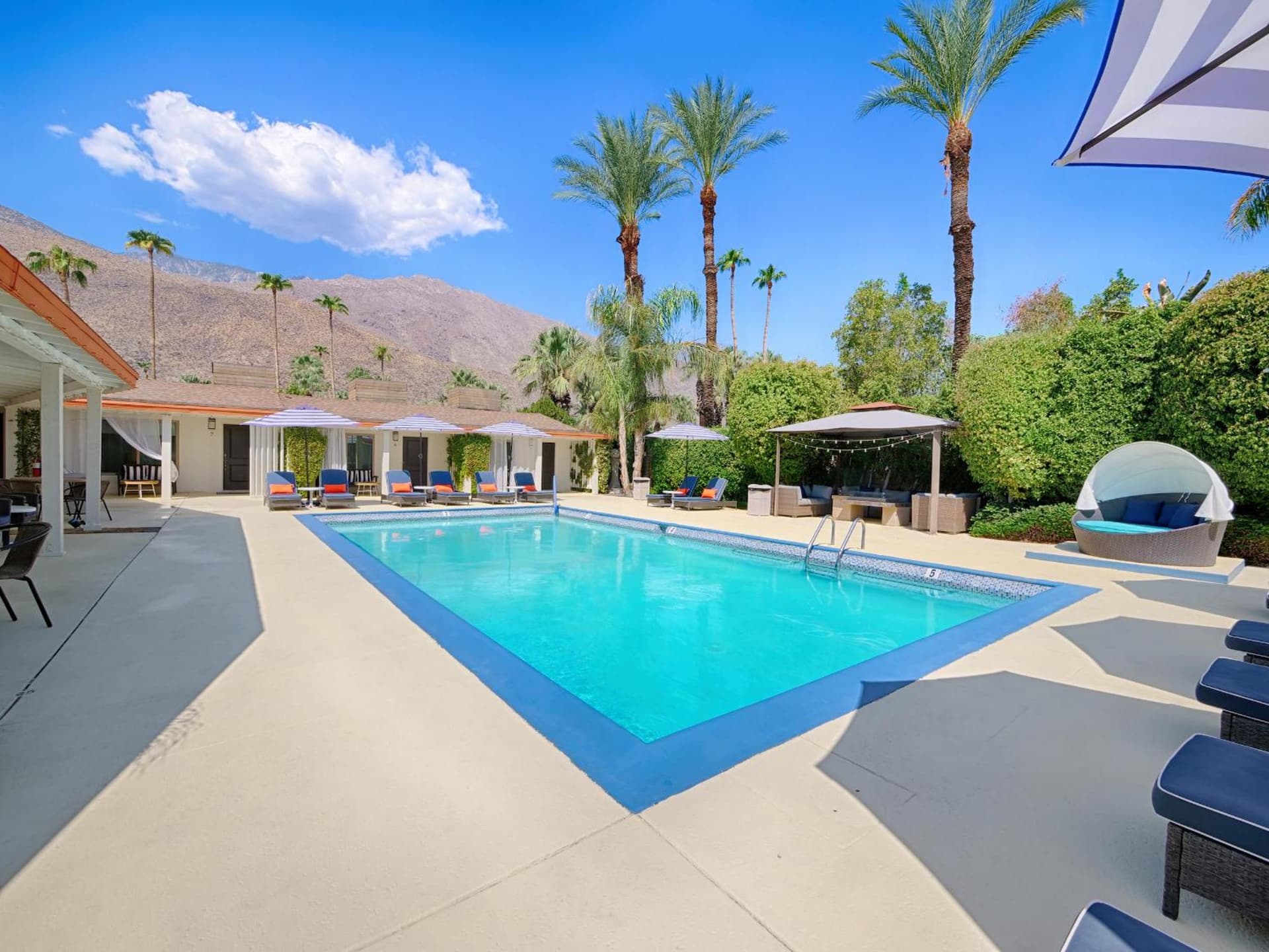 Little Paradise Hotel gallery photo in Palm Springs, CA — image 7