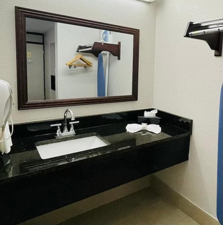 SureStay by Best Western Irving Grapevine DFW North gallery photo in Irving, TX — image 63