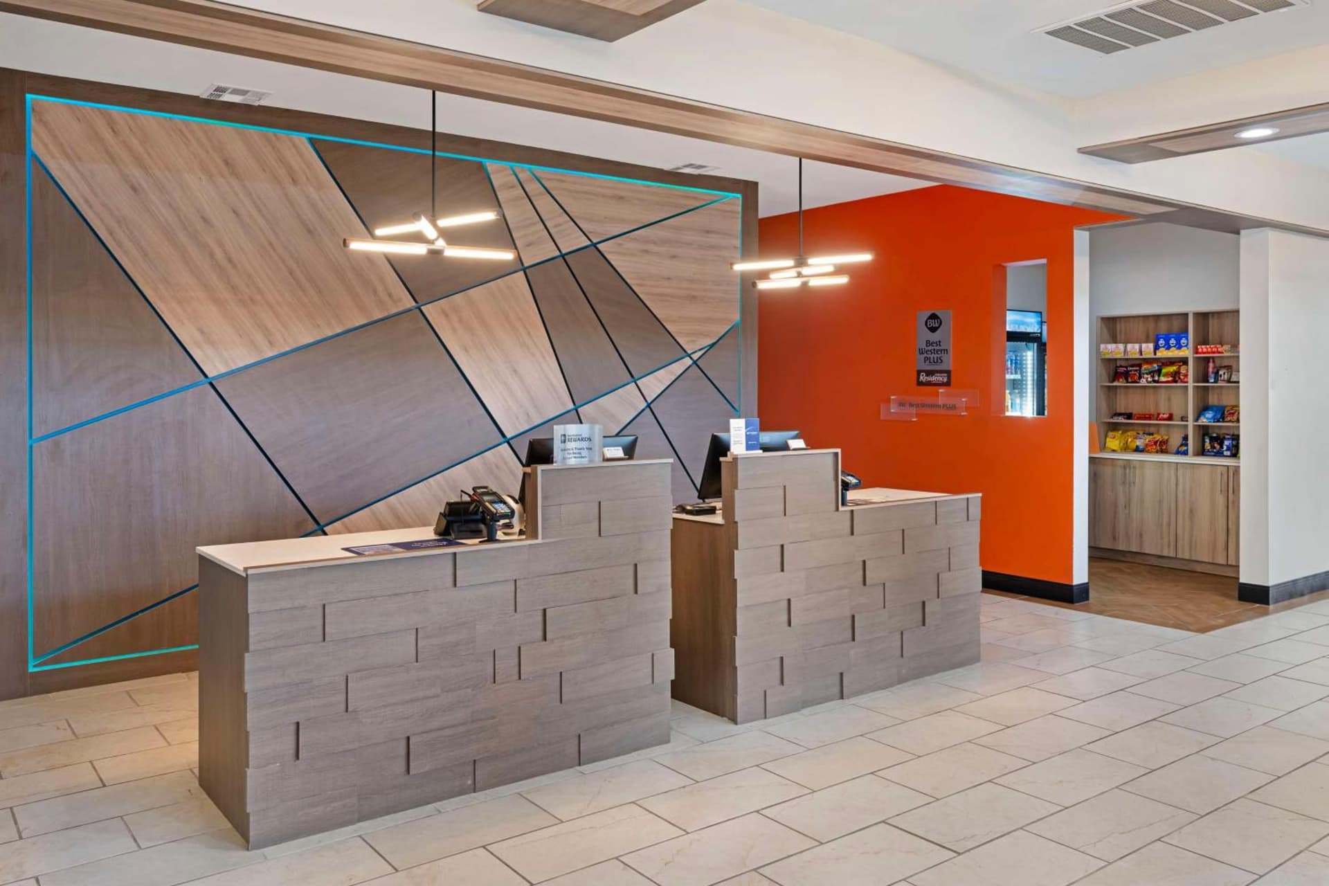 Best Western Plus Executive Residency Carlsbad Hotel interior in Carlsbad, NM — gallery photo 2