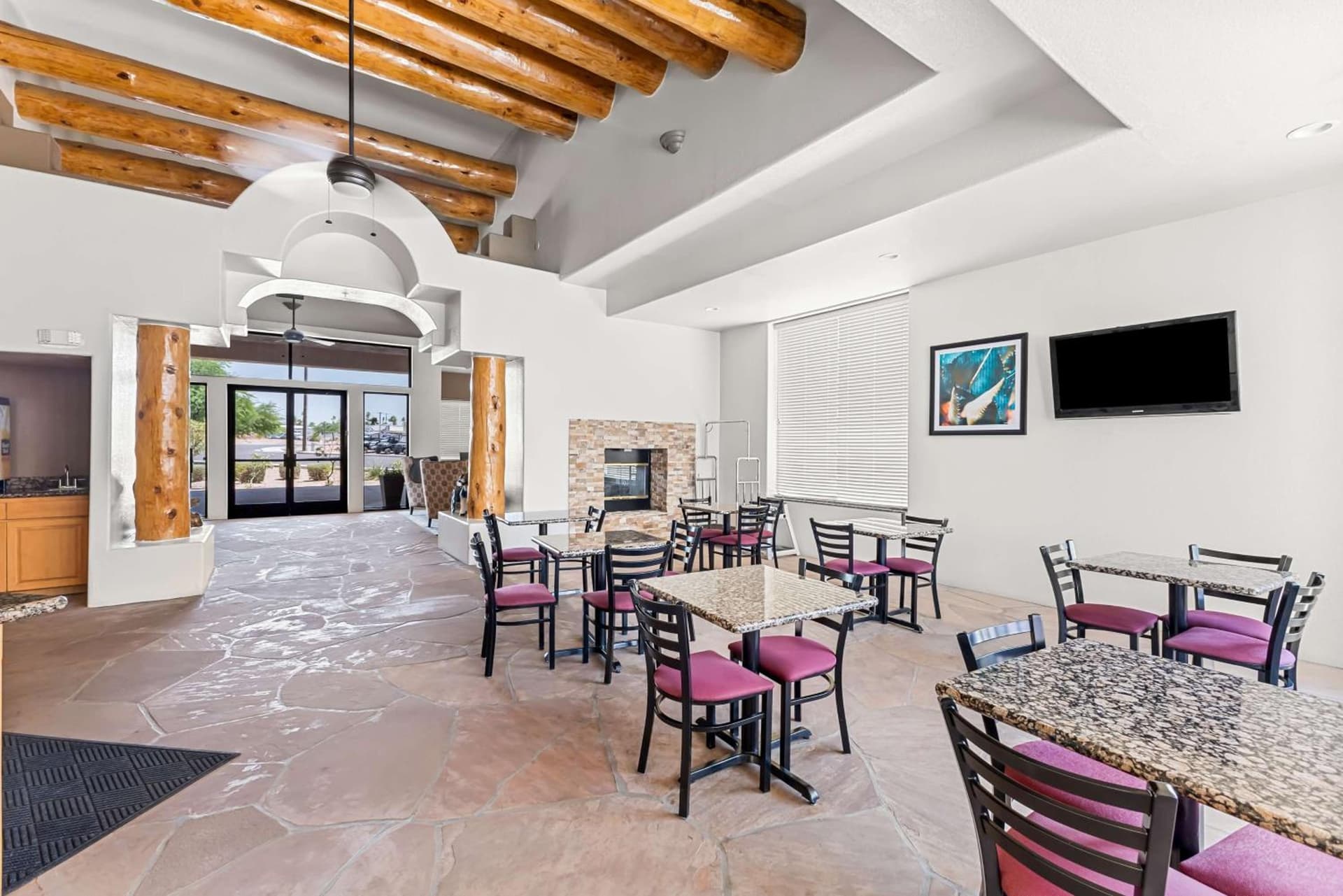 Best Western Apache Junction Inn property views in Apache Junction, AZ — gallery photo 3