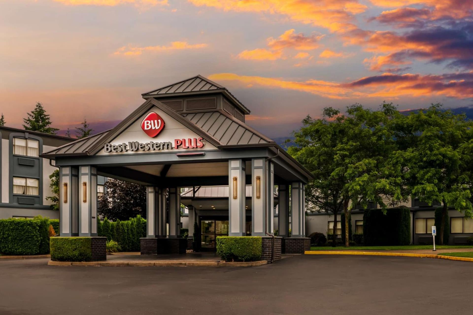 Best Western Plus Puyallup Hotel featured exterior or lobby in Puyallup, WA — similar hotel
