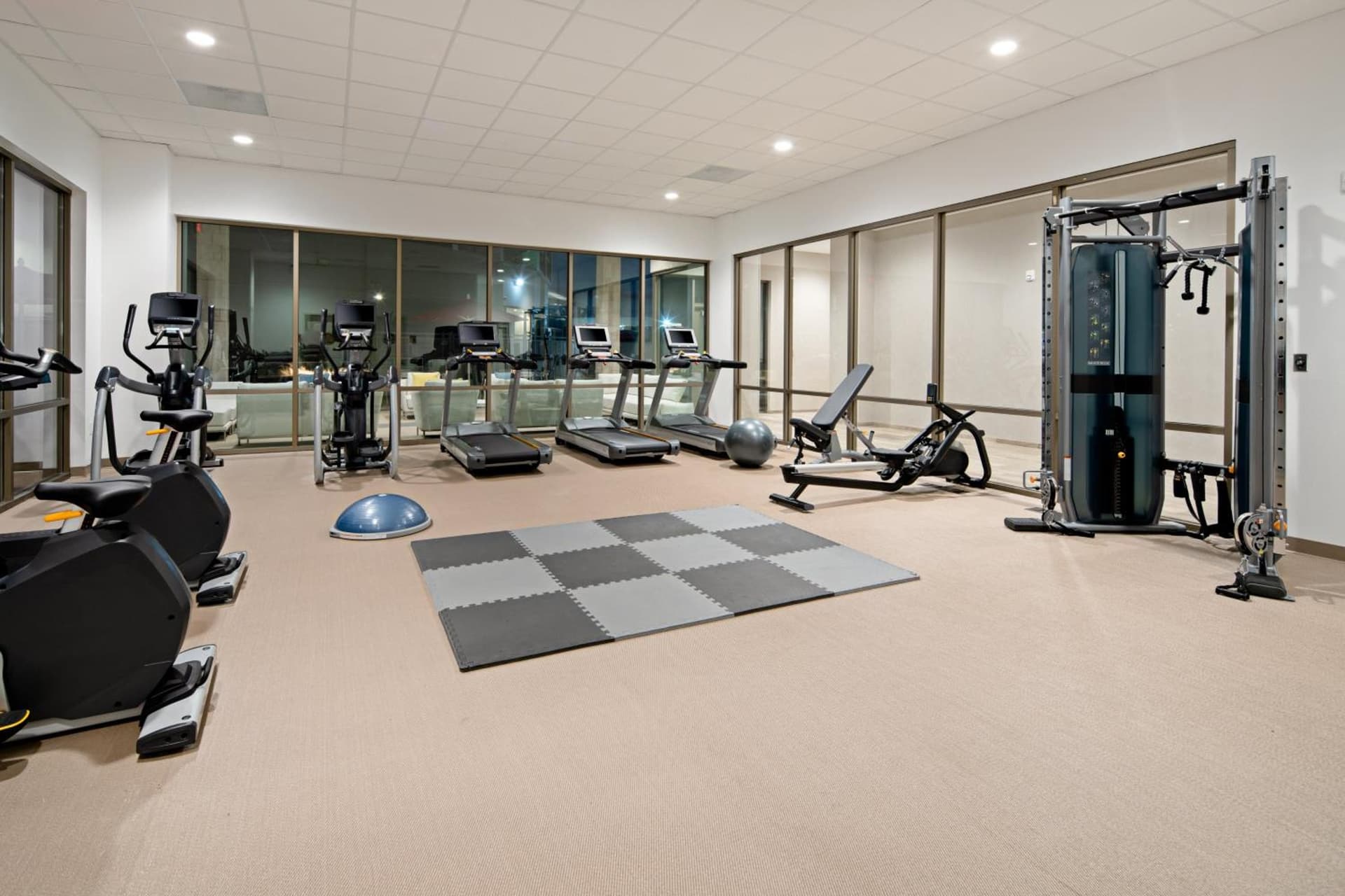 Holiday Inn Long Beach - Airport by IHG gallery photo in Long Beach, CA — image 77