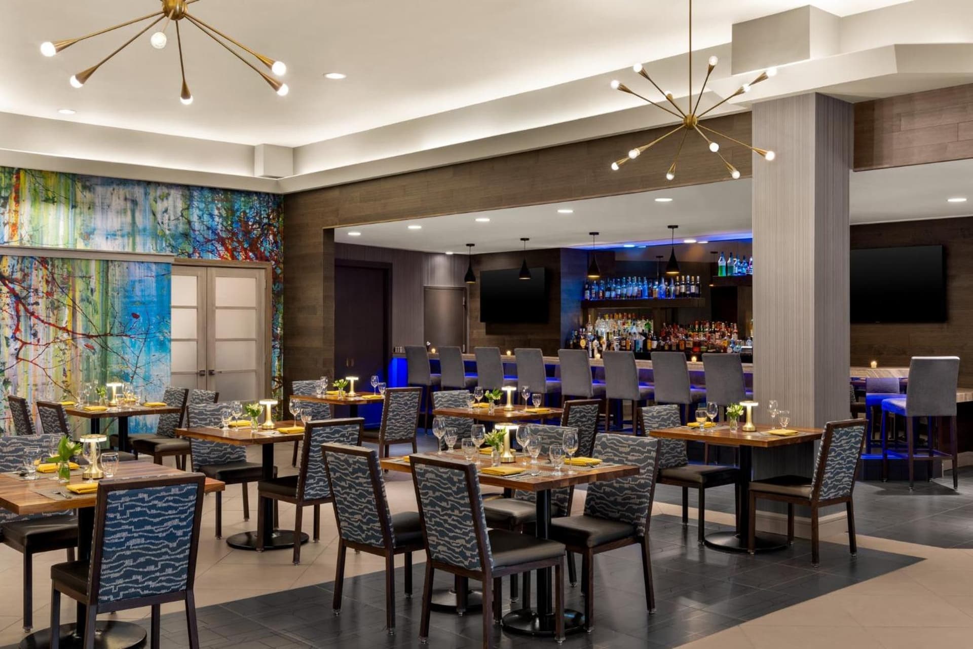 Crowne Plaza Edison by IHG gallery photo in Edison — image 20