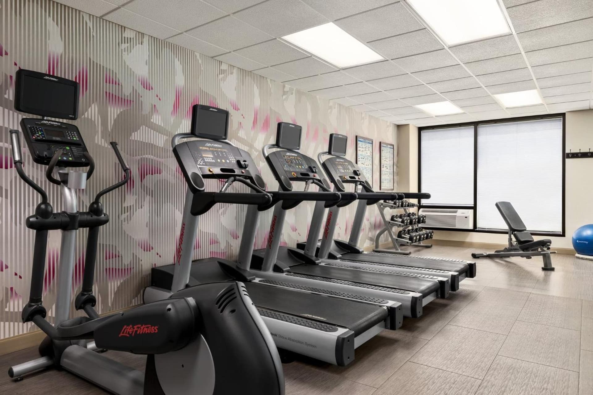 Crowne Plaza Edison by IHG gallery photo in Edison — image 22