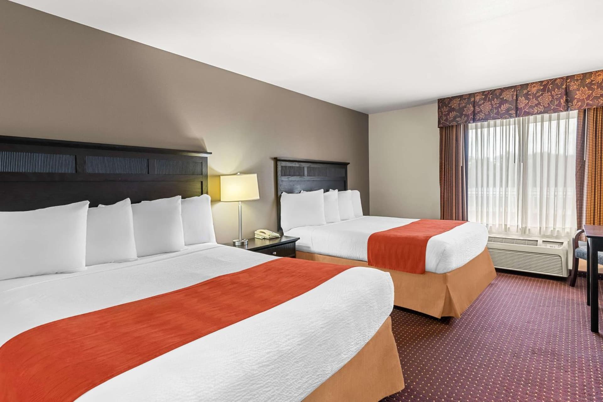 Best Western Legacy Inn & Suites Beloit/South Beloit property views in South Beloit, IL — gallery photo 3