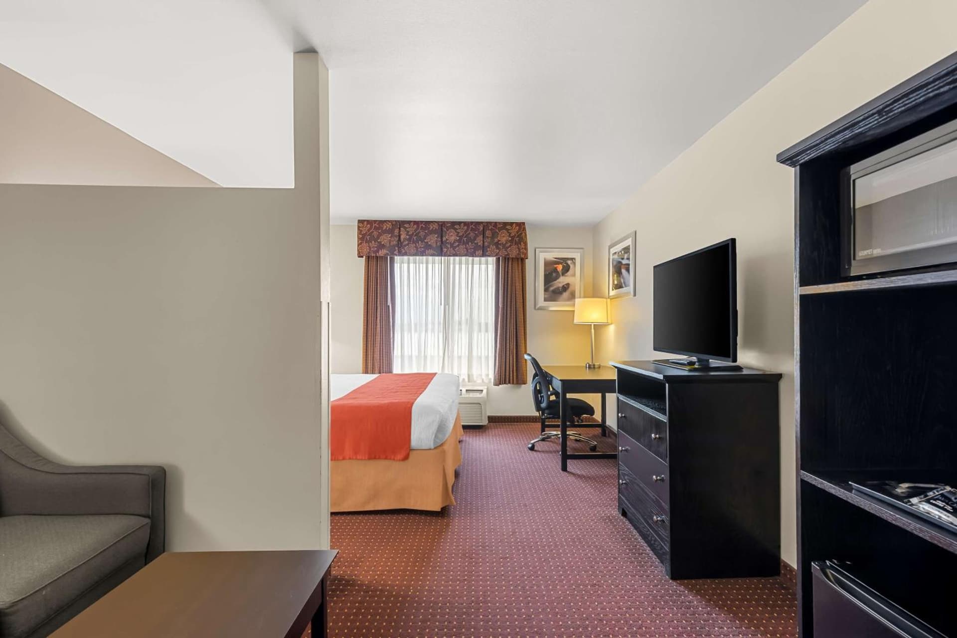 Best Western Legacy Inn & Suites Beloit/South Beloit gallery photo in South Beloit, IL — image 24