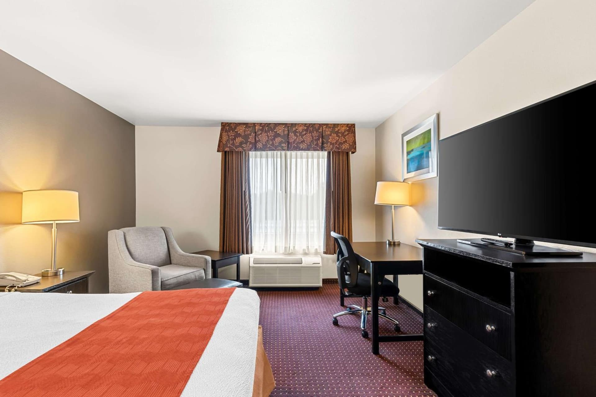 Best Western Legacy Inn & Suites Beloit/South Beloit gallery photo in South Beloit, IL — image 15