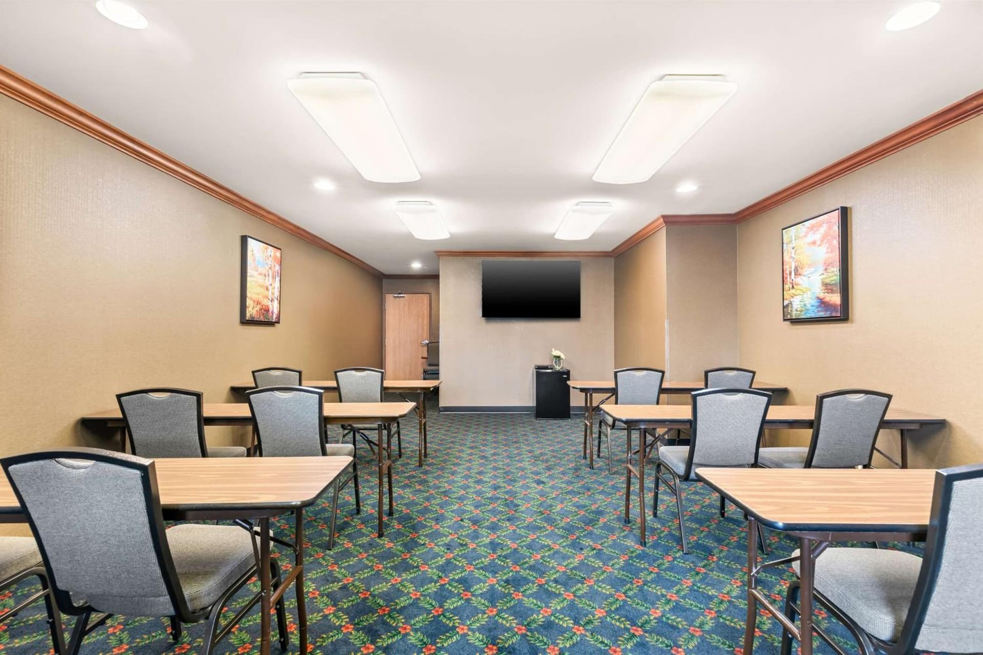 Best Western Legacy Inn & Suites Beloit/South Beloit gallery photo in South Beloit, IL — image 14