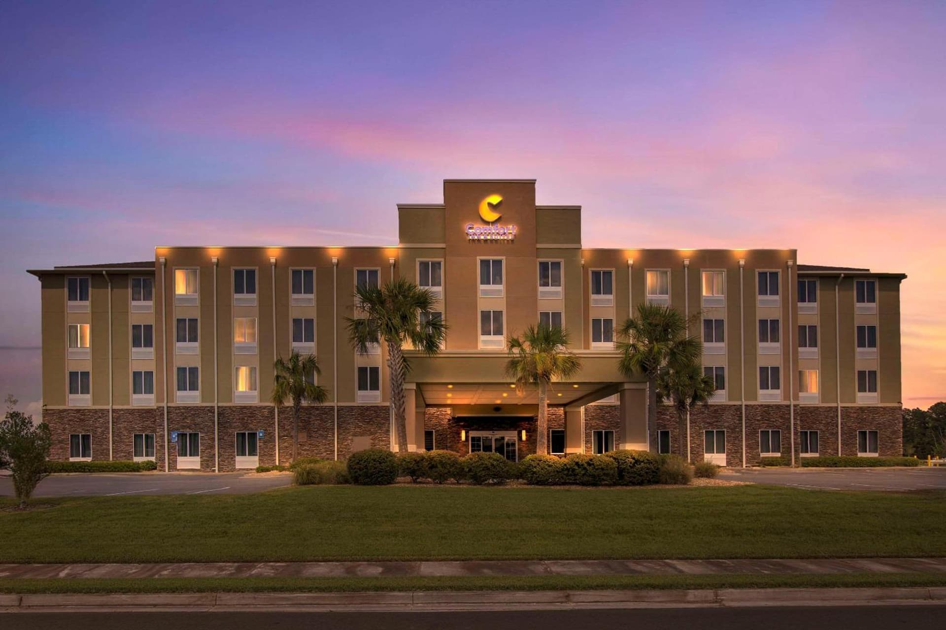 Comfort Inn & Suites Valdosta I-75 property views in Valdosta, GA — gallery photo 3