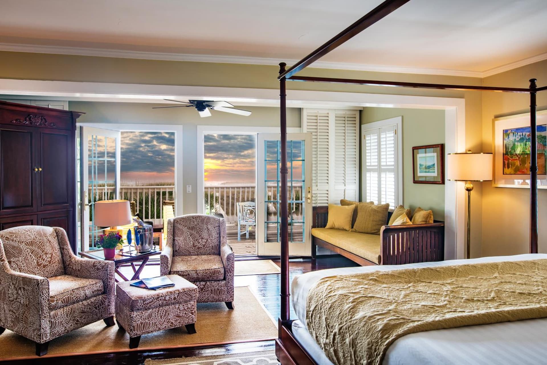 Elizabeth Pointe Lodge interior in Fernandina Beach, FL — gallery photo 2
