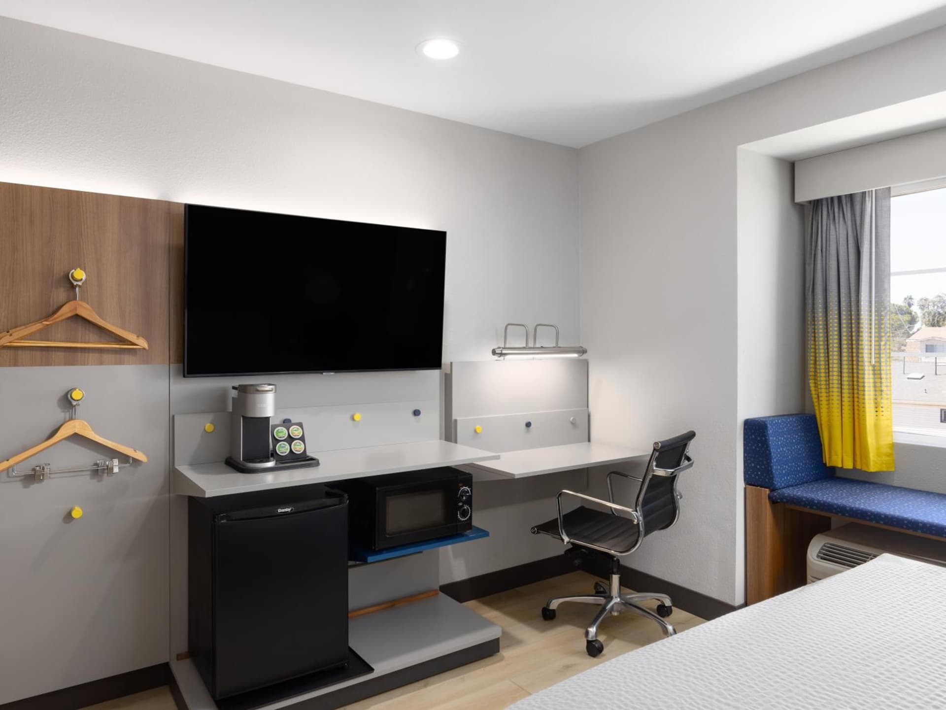 Microtel Inn & Suites by Wyndham Tracy gallery photo in Tracy, CA — image 29