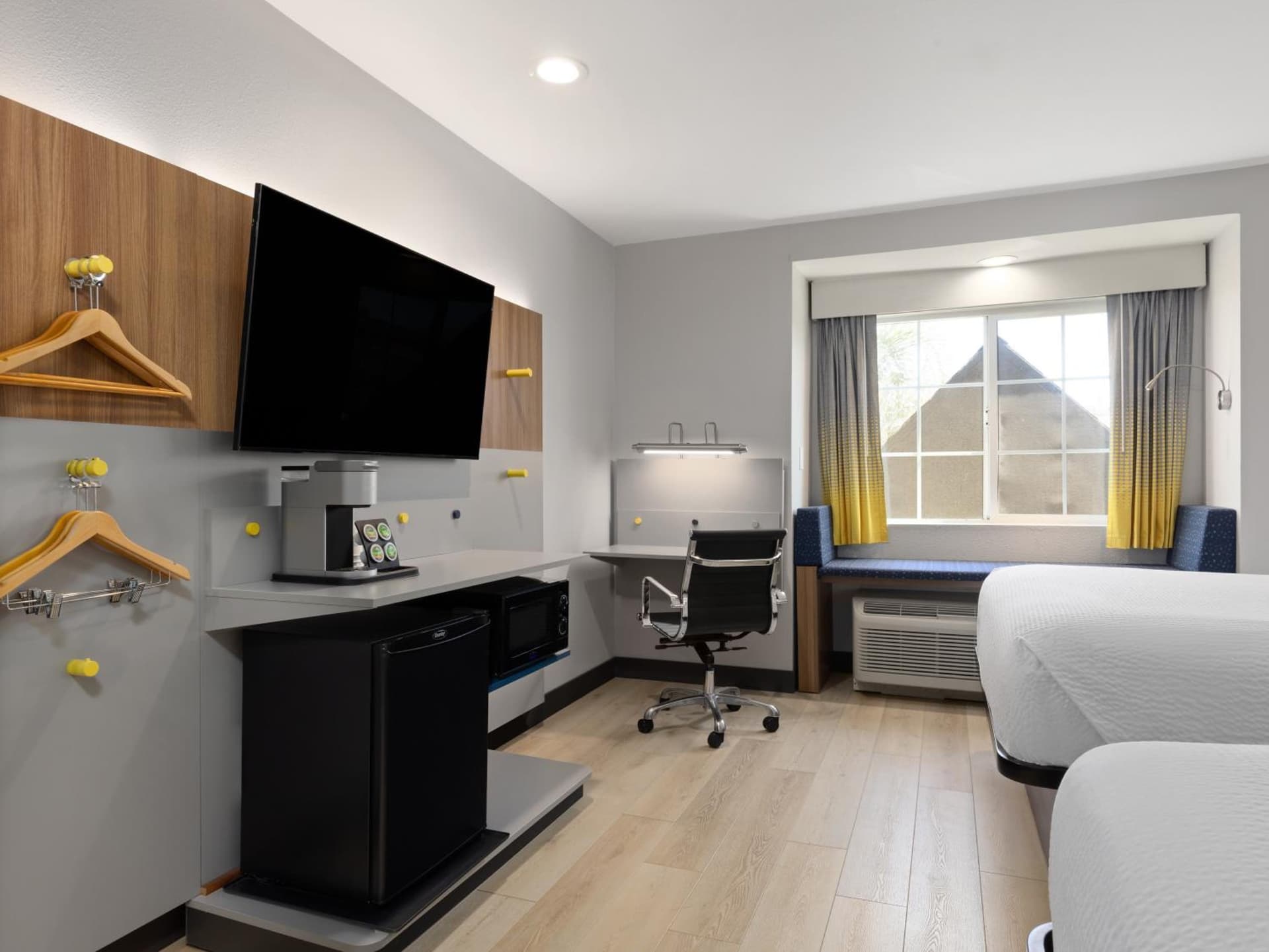 Microtel Inn & Suites by Wyndham Tracy gallery photo in Tracy, CA — image 23