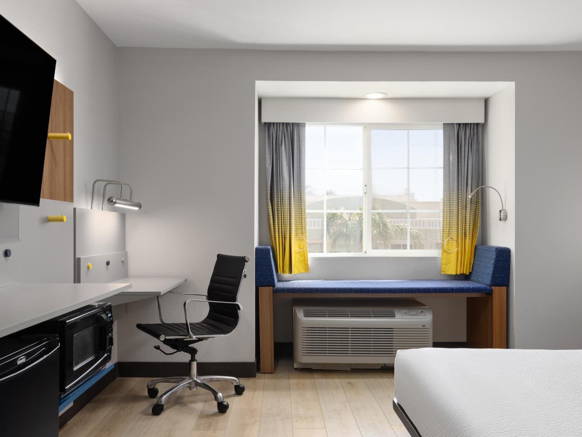 Microtel Inn & Suites by Wyndham Tracy gallery photo in Tracy, CA — image 74