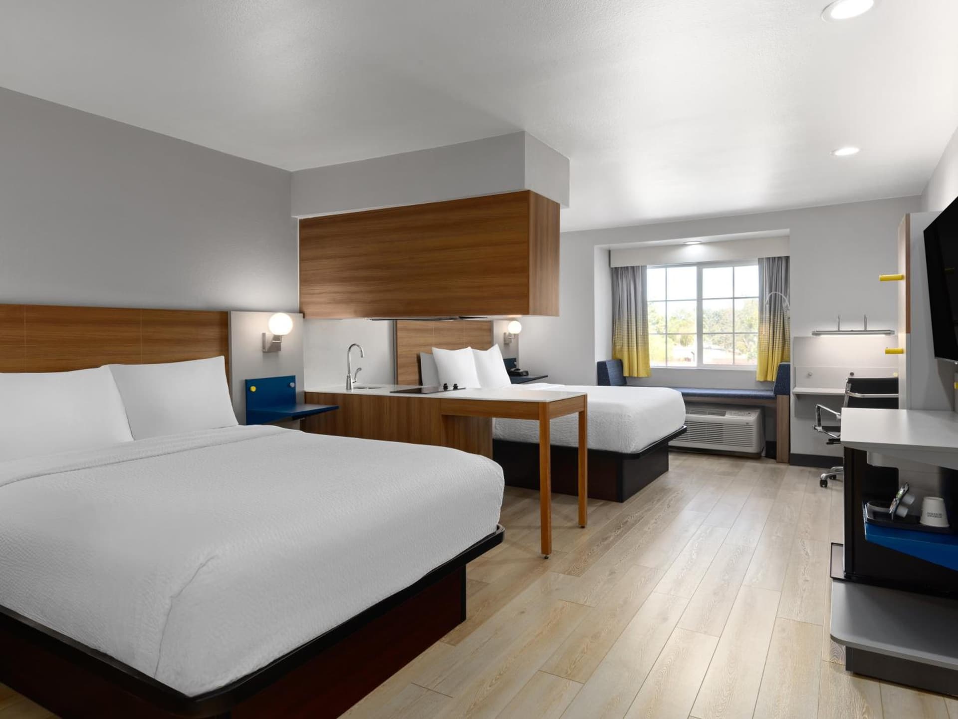 Microtel Inn & Suites by Wyndham Tracy gallery photo in Tracy, CA — image 13