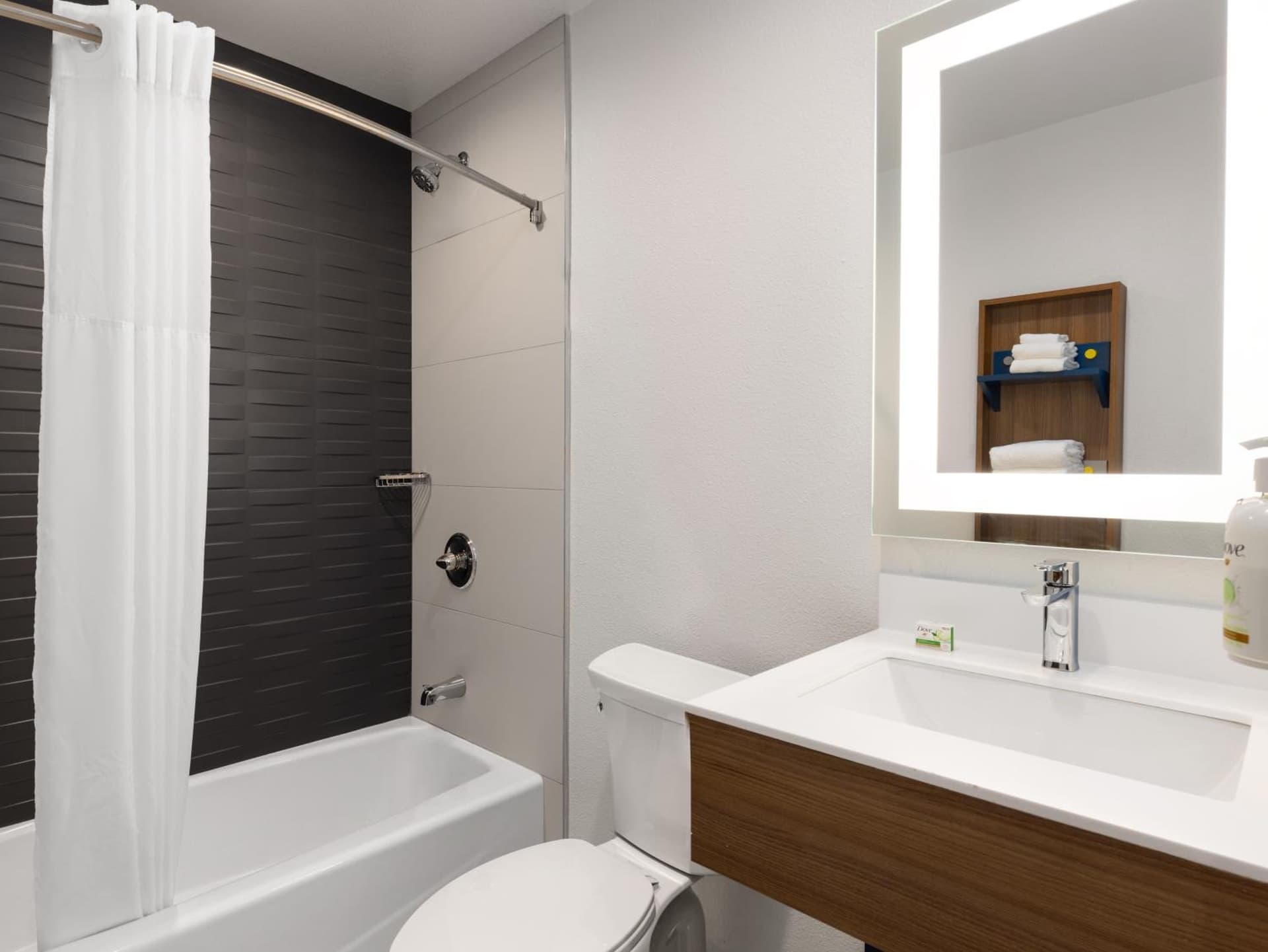 Microtel Inn & Suites by Wyndham Tracy gallery photo in Tracy, CA — image 65