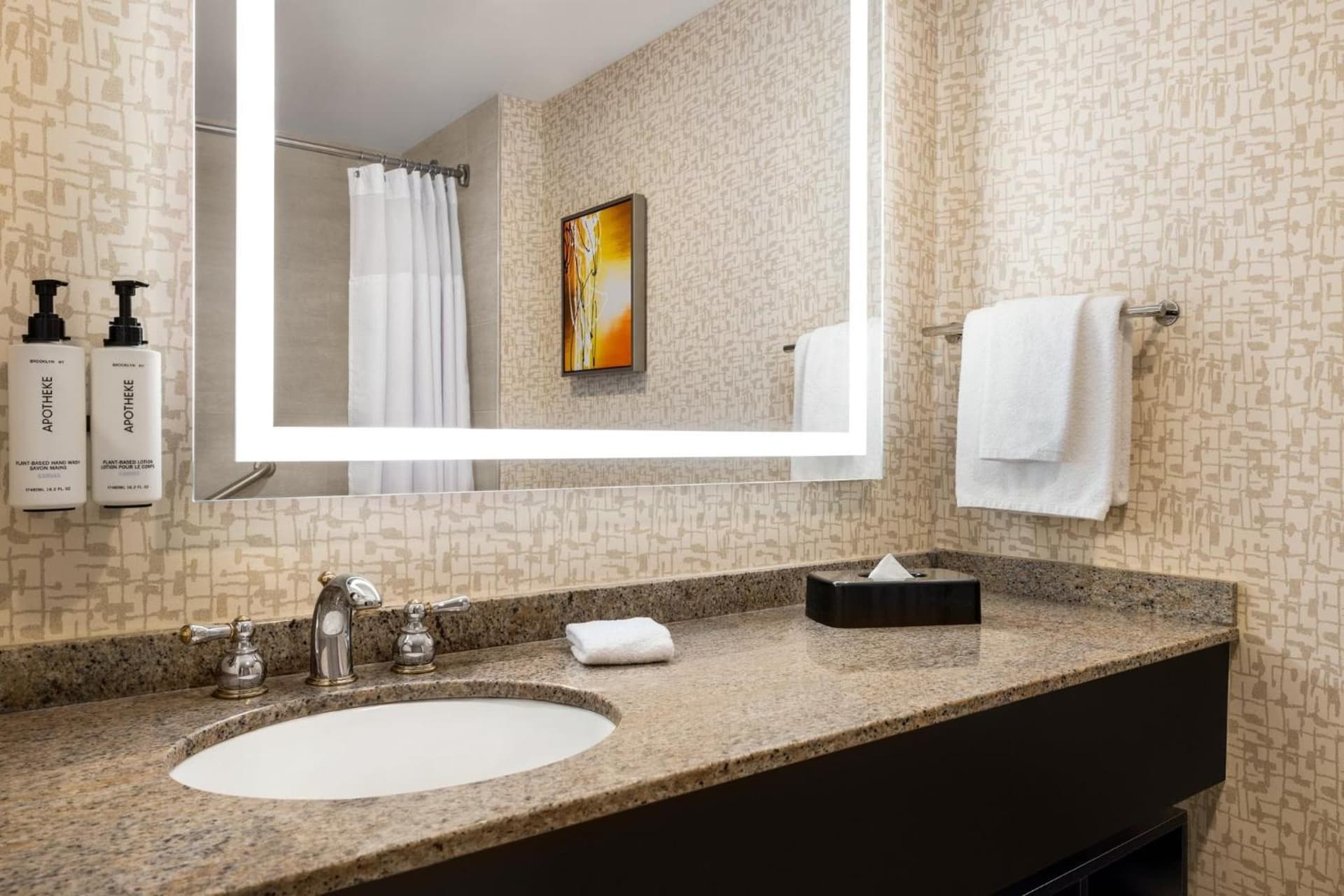 Crowne Plaza Edison by IHG gallery photo in Edison — image 9