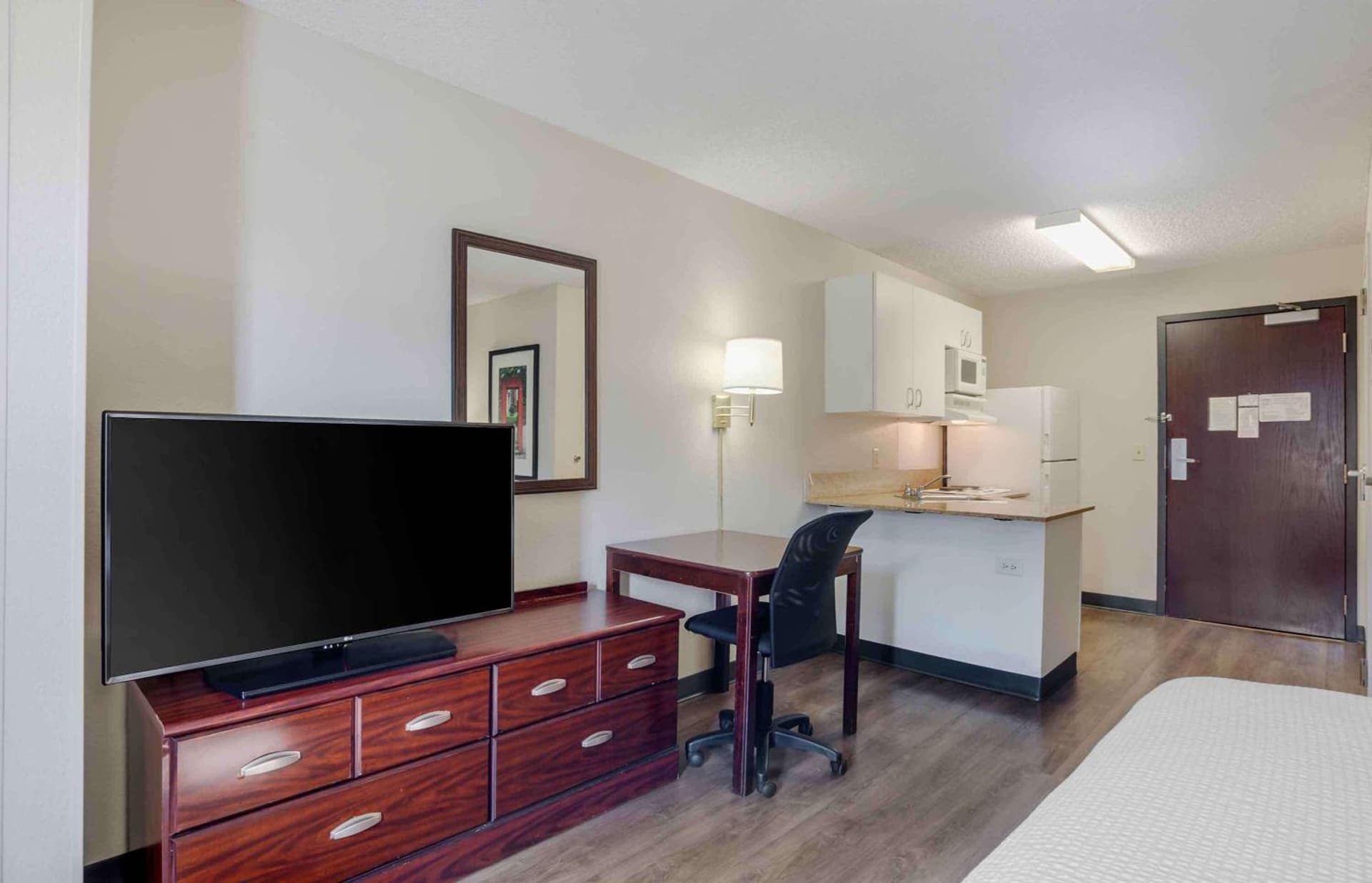 Extended Stay America Suites - Los Angeles - Torrance Blvd gallery photo in Torrance, CA — image 27