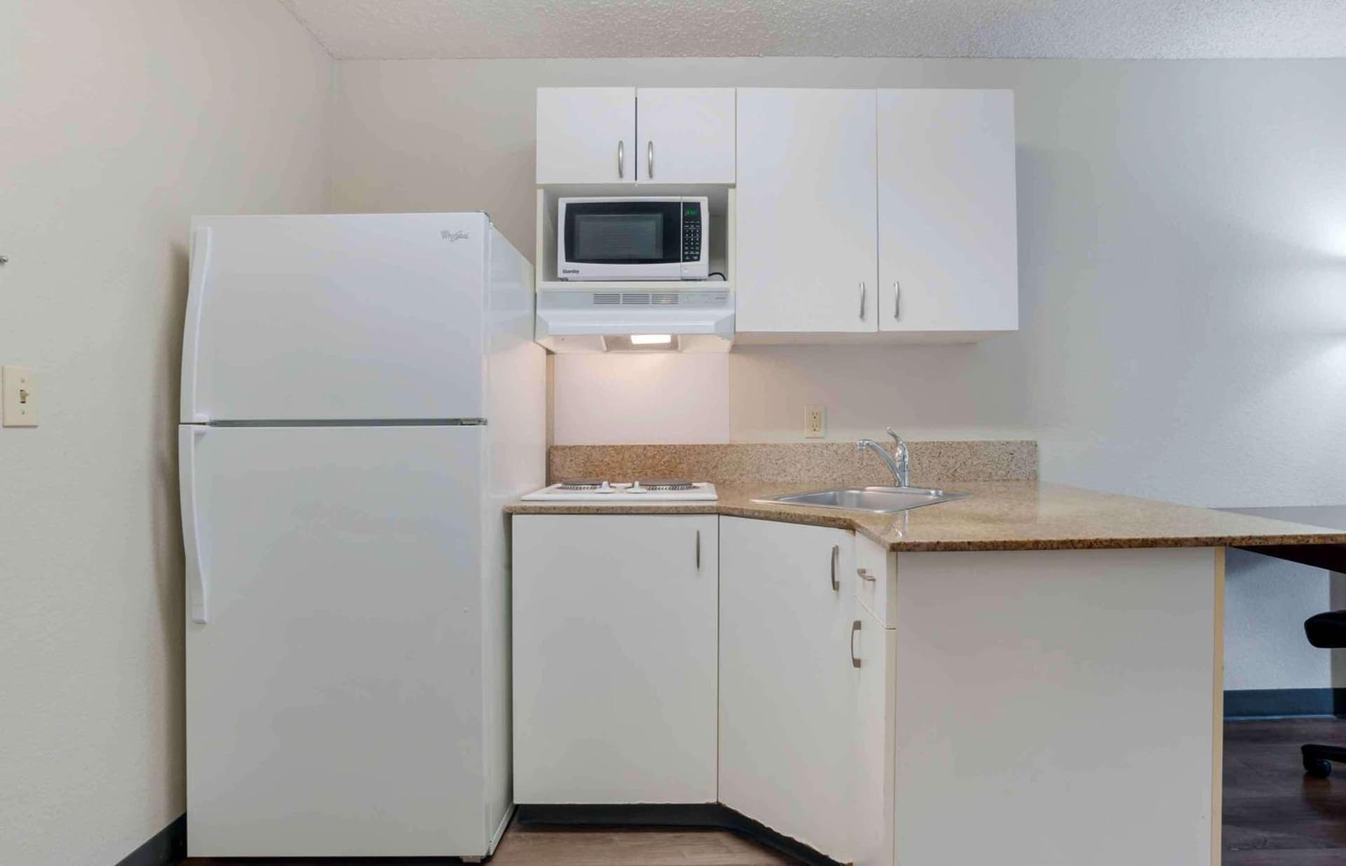 Extended Stay America Suites - Los Angeles - Torrance Blvd gallery photo in Torrance, CA — image 4