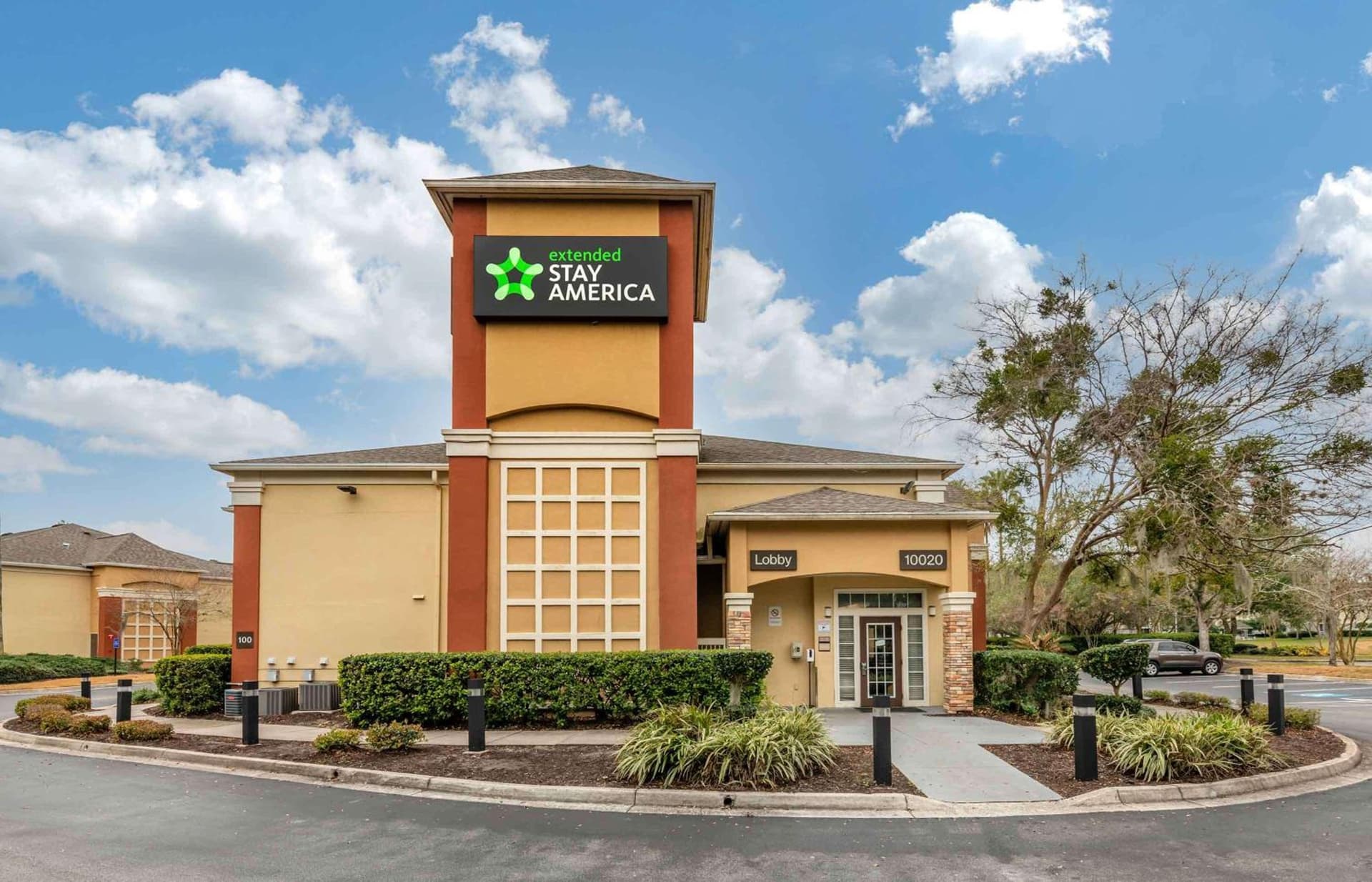 Extended Stay America Select Suites - Jacksonville - Southside - St Johns Towne Ctr interior in Jacksonville, FL — gallery photo 2