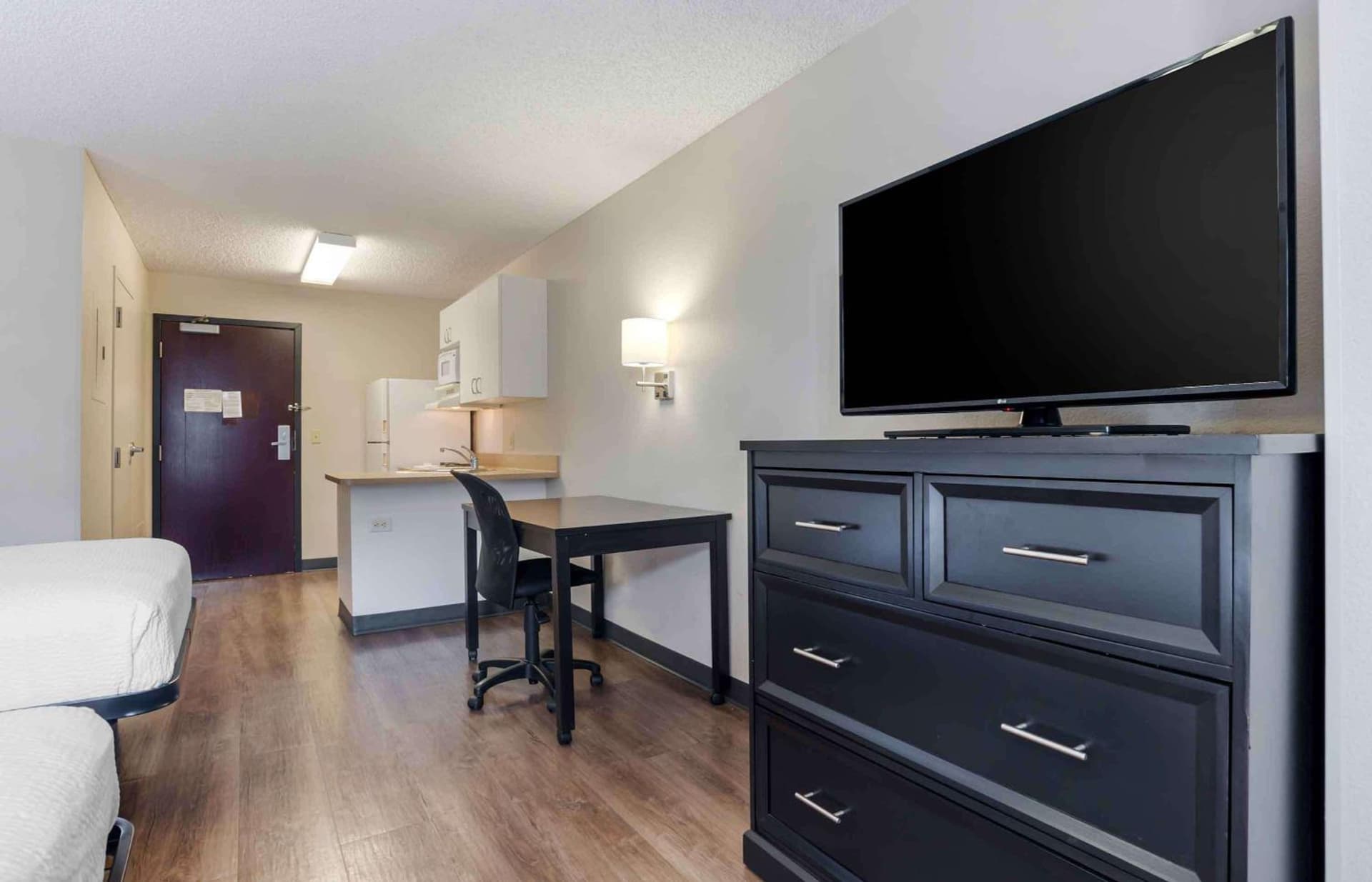 Extended Stay America Suites - Los Angeles - Torrance Blvd gallery photo in Torrance, CA — image 56